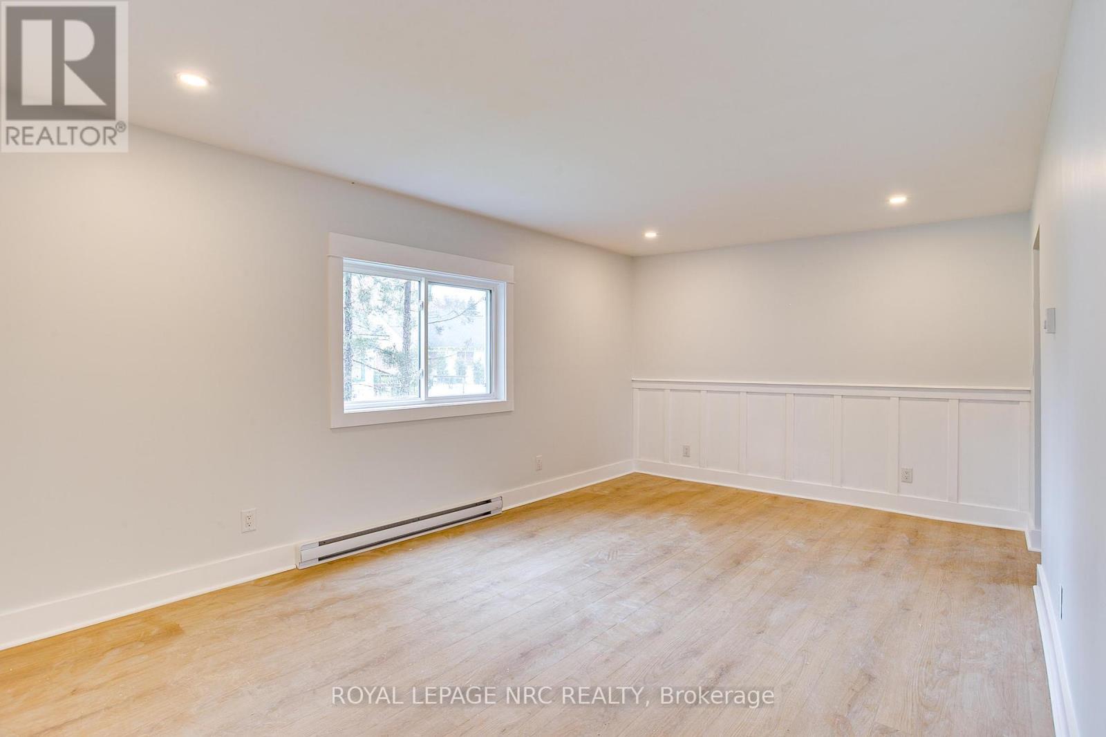 












#2 - 316 ELMWOOD AVENUE

,
Fort Erie (Crystal Beach),




Ontario
L0S1B0

