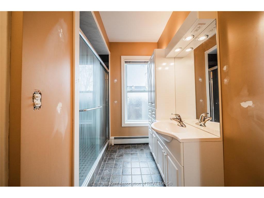 









26


Kendall

Street,
Chatham,




ON
N7M 2X5

