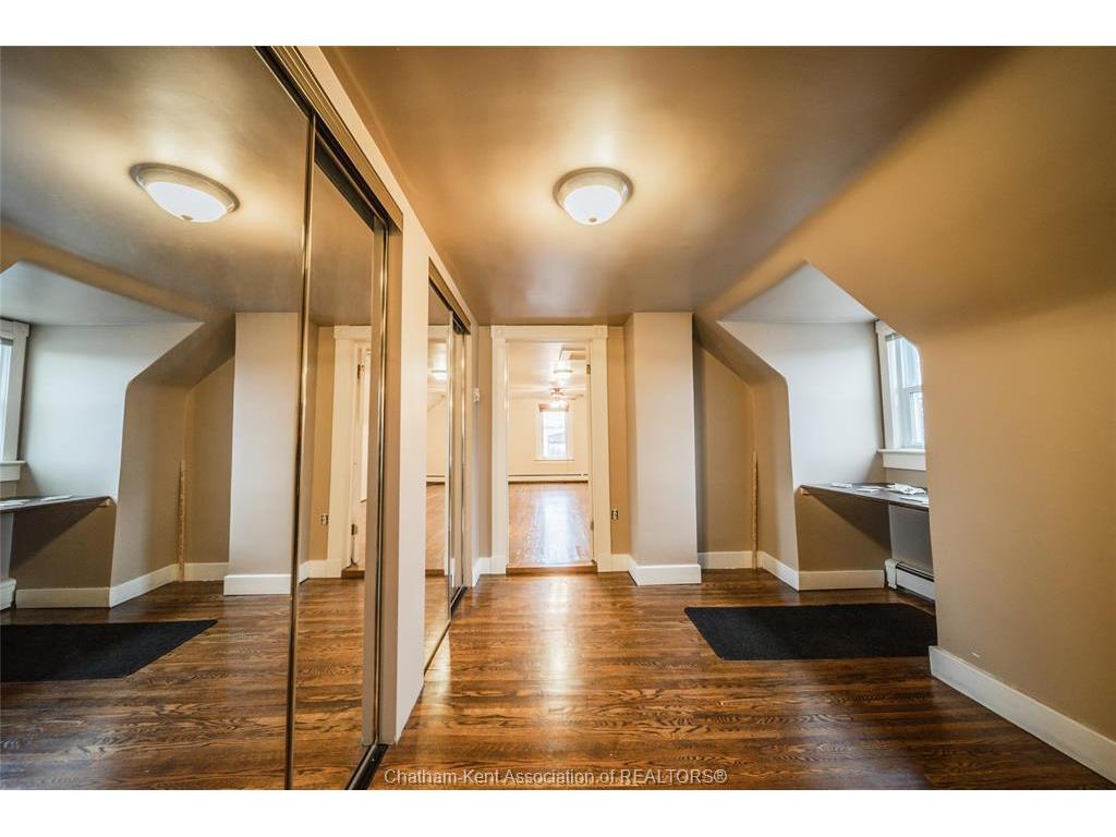 









26


Kendall

Street,
Chatham,




ON
N7M 2X5

