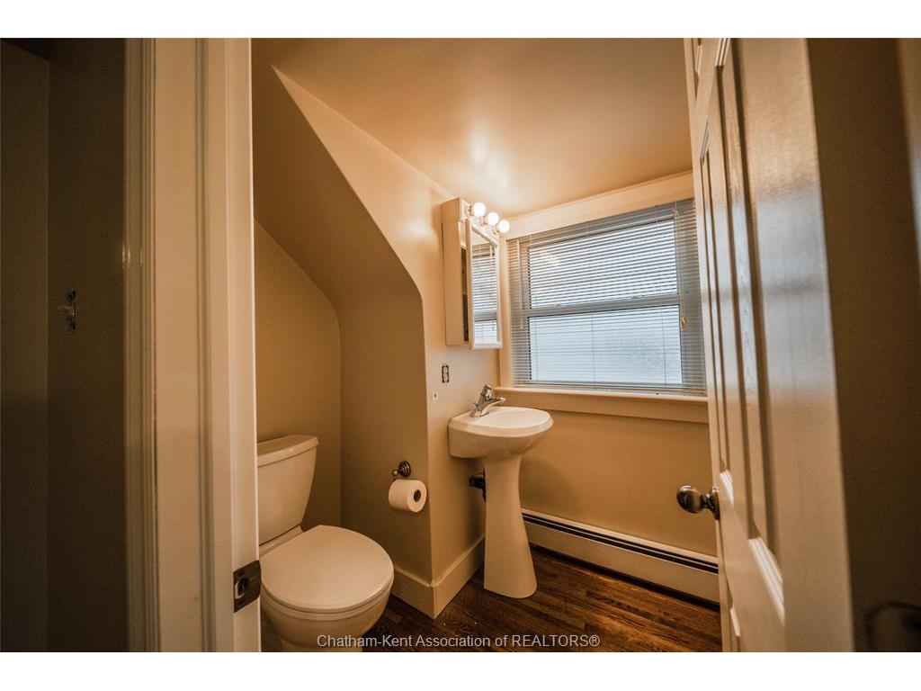 









26


Kendall

Street,
Chatham,




ON
N7M 2X5

