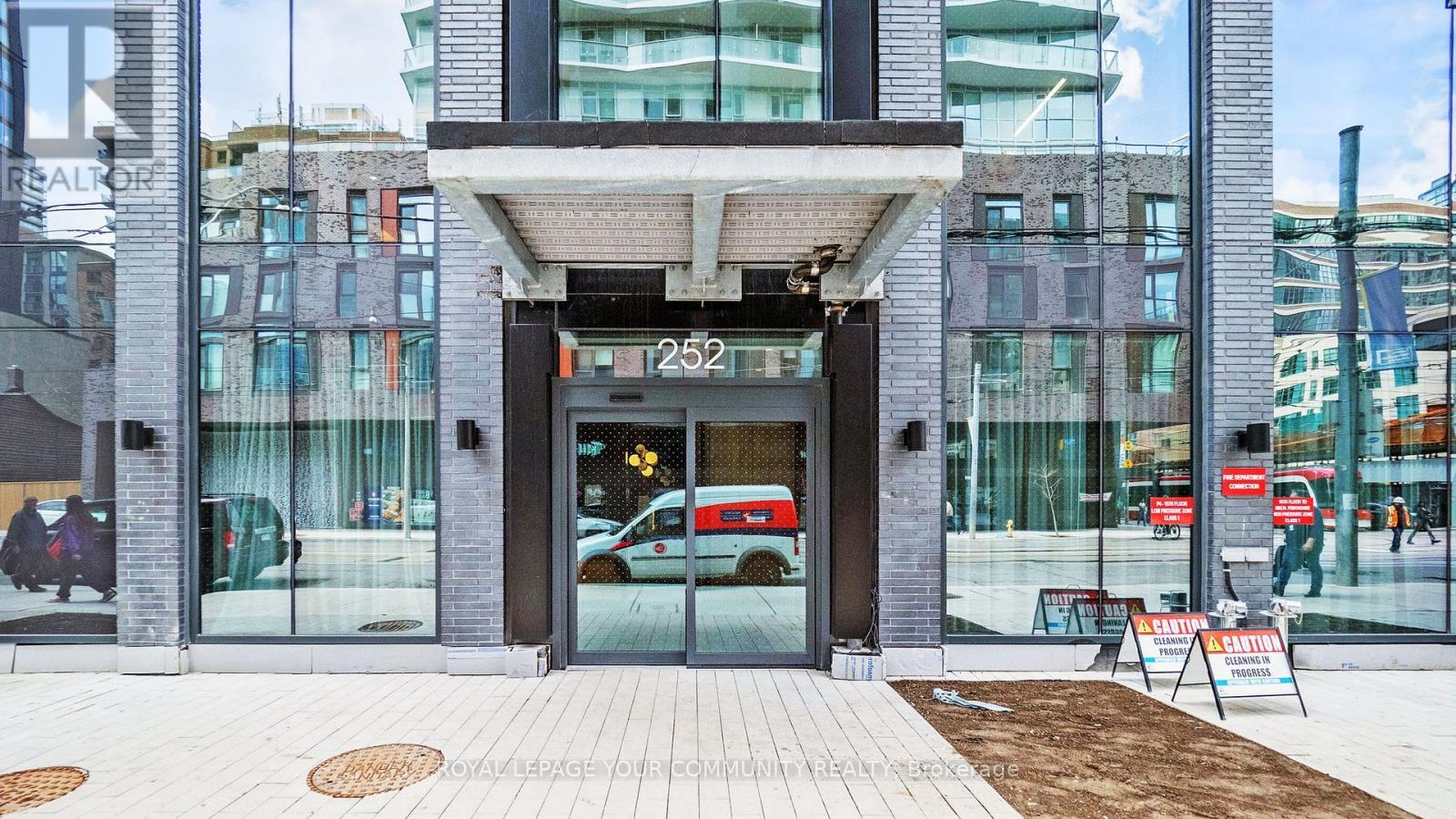 












3812 - 252 CHURCH STREET

,
Toronto,




Ontario
M5B0E6

