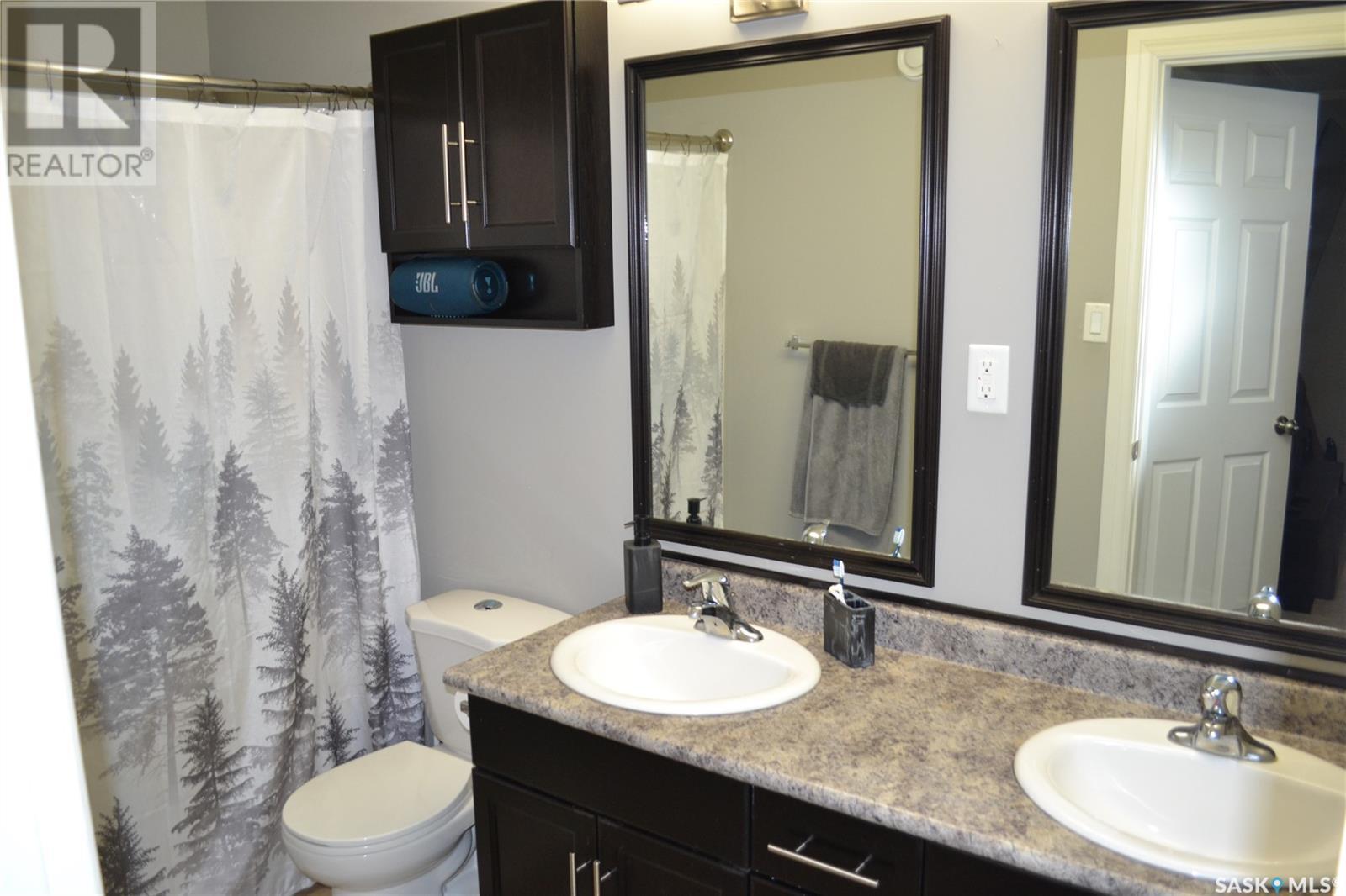 












22 10 Clark DRIVE

,
Kindersley,




Saskatchewan
S0L1S1


