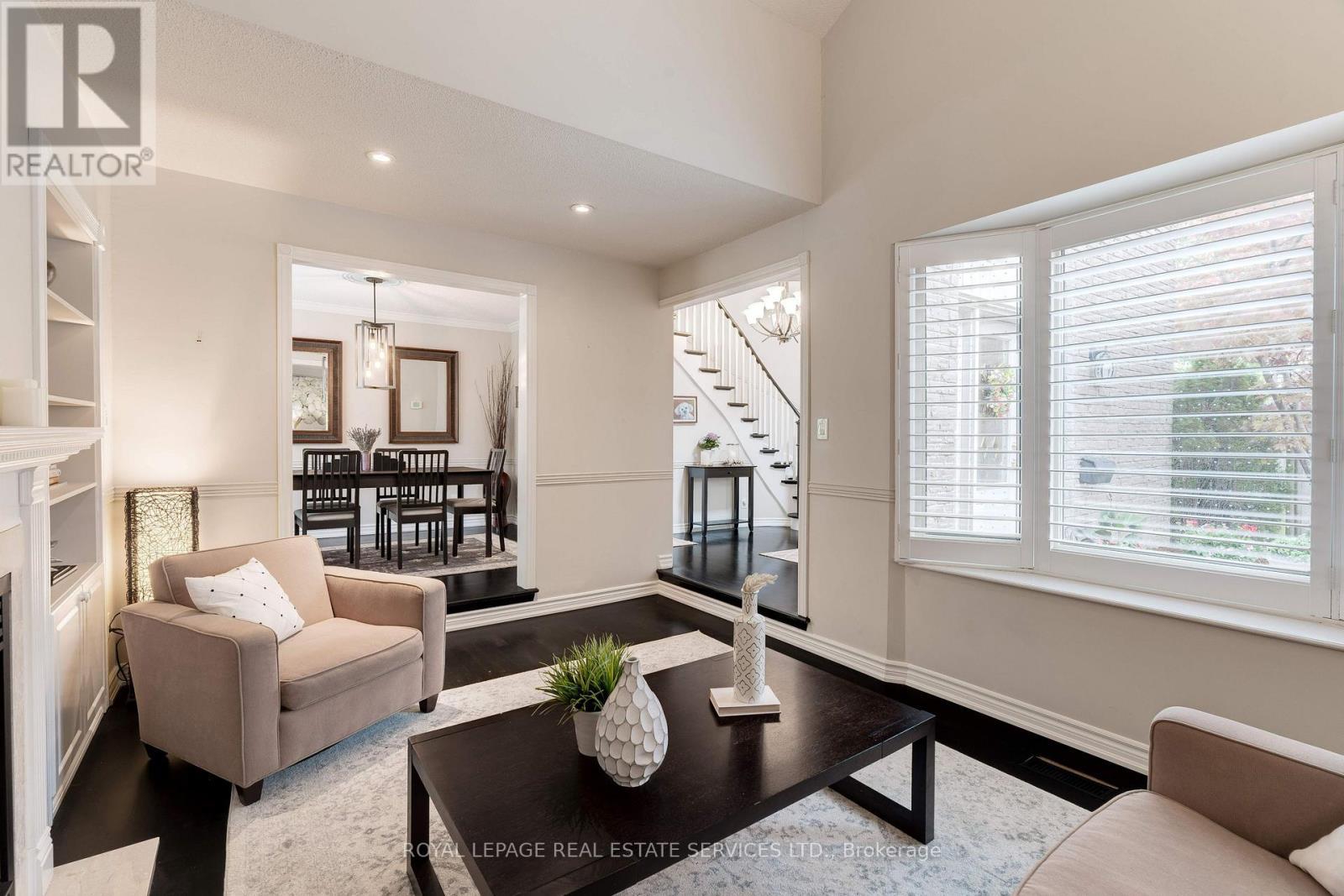 












3282 VICTORIA STREET

,
Oakville,




Ontario
L6L5R3

