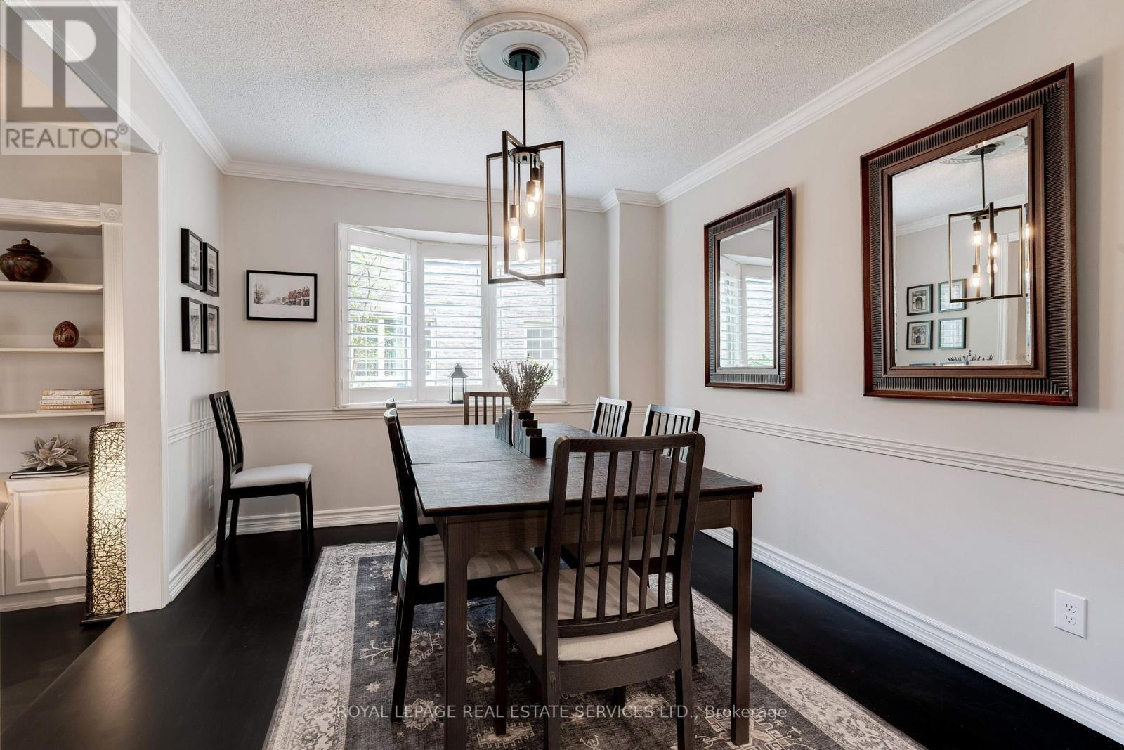 












3282 VICTORIA STREET

,
Oakville,




Ontario
L6L5R3

