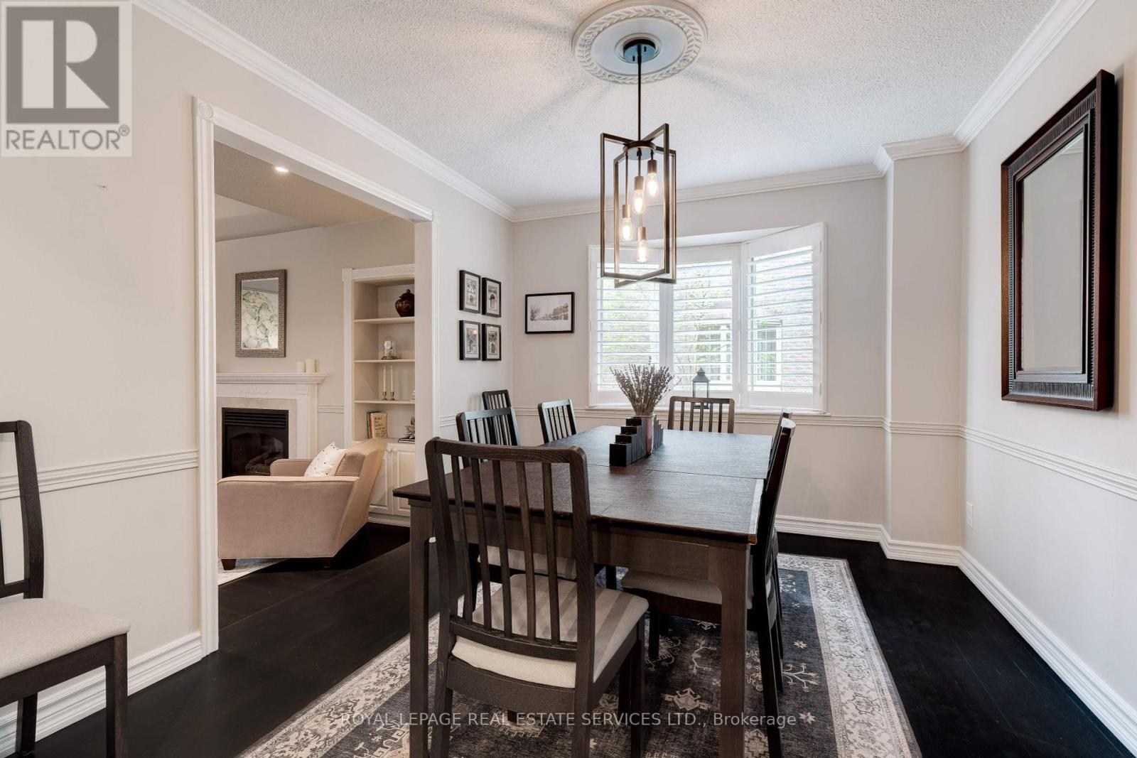 












3282 VICTORIA STREET

,
Oakville,




Ontario
L6L5R3

