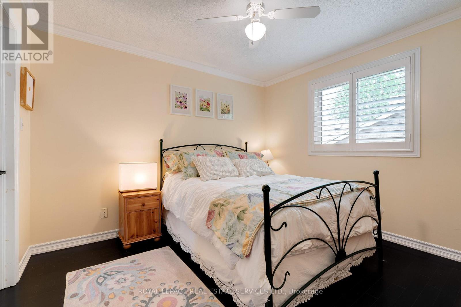 












3282 VICTORIA STREET

,
Oakville,




Ontario
L6L5R3


