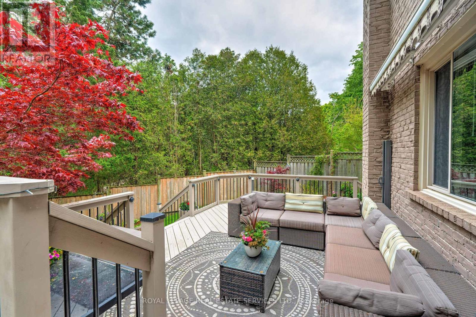 












3282 VICTORIA STREET

,
Oakville,




Ontario
L6L5R3

