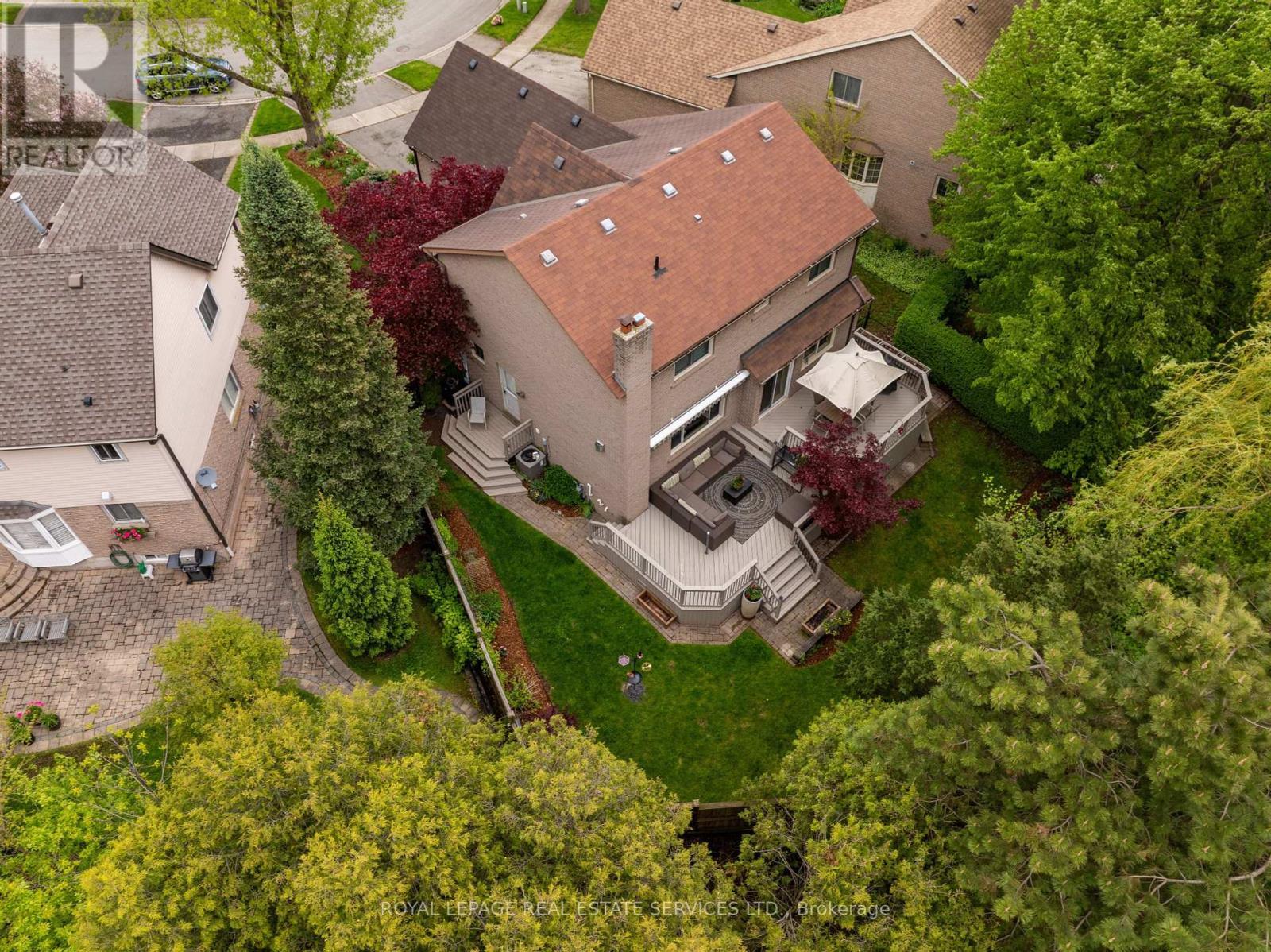 












3282 VICTORIA STREET

,
Oakville,




Ontario
L6L5R3

