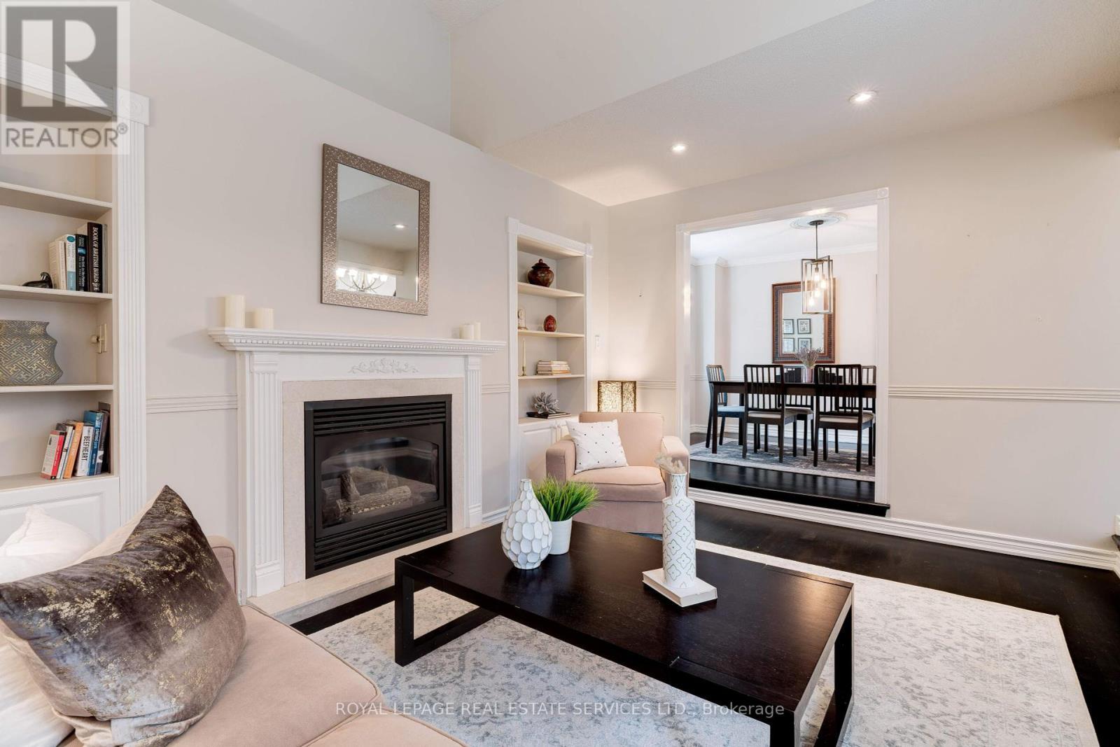 












3282 VICTORIA STREET

,
Oakville,




Ontario
L6L5R3


