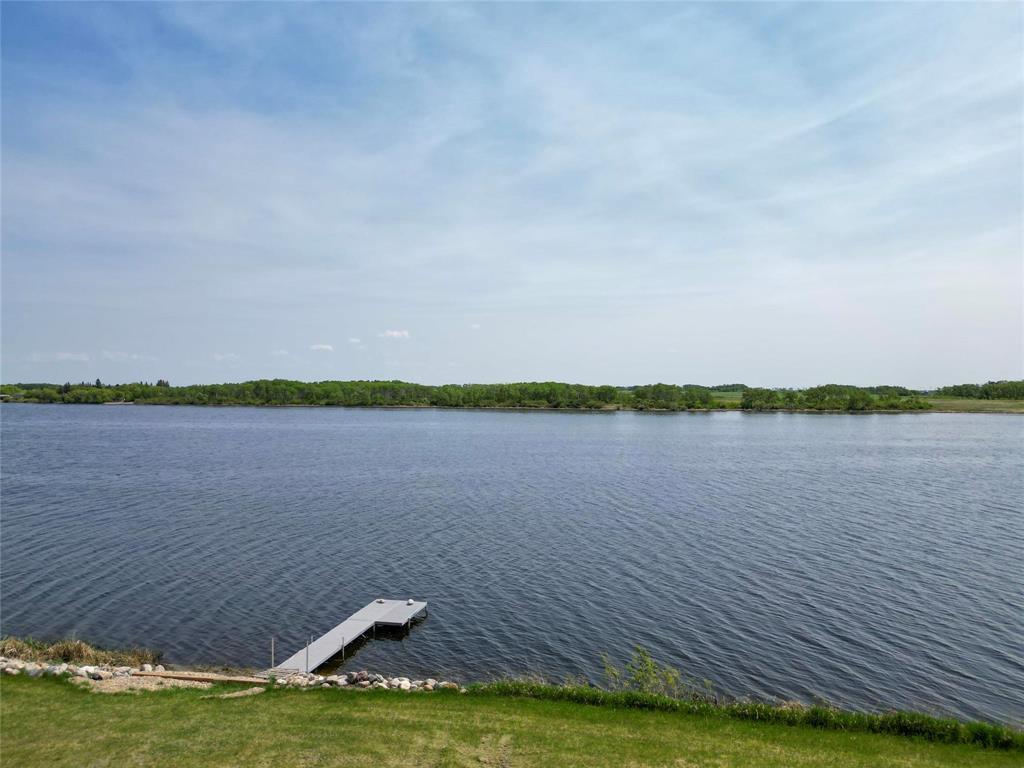 












65 Cooper Road N

,
Shoal Lake,




Manitoba
R0J1Z0


