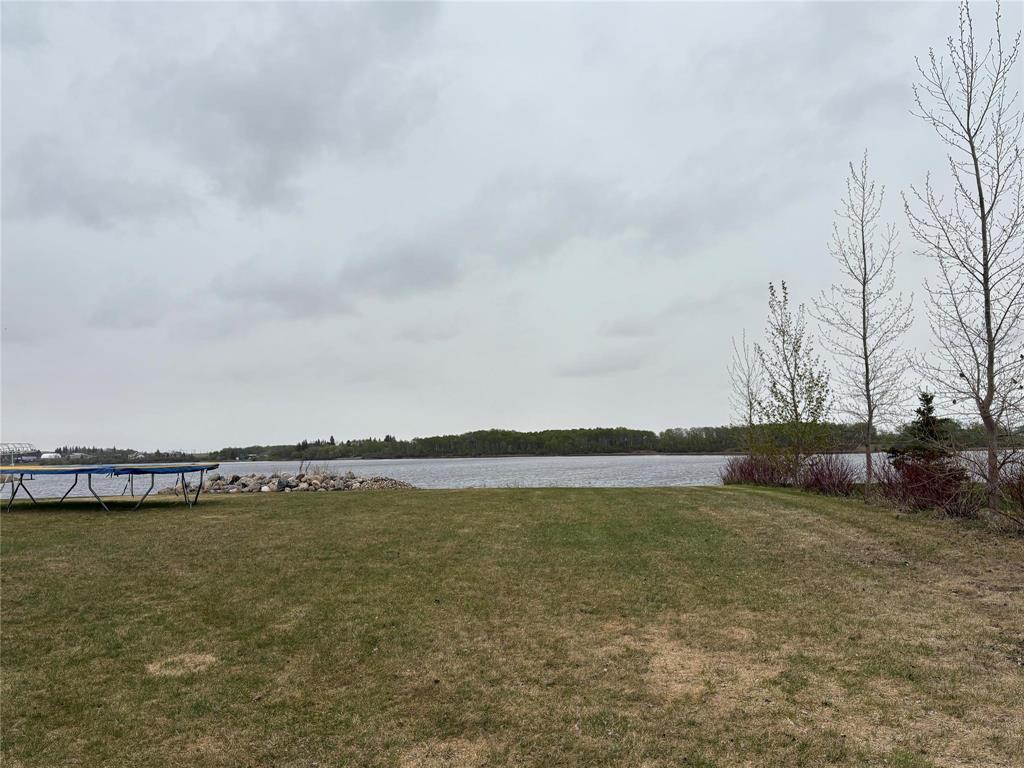 












65 Cooper Road N

,
Shoal Lake,




Manitoba
R0J1Z0

