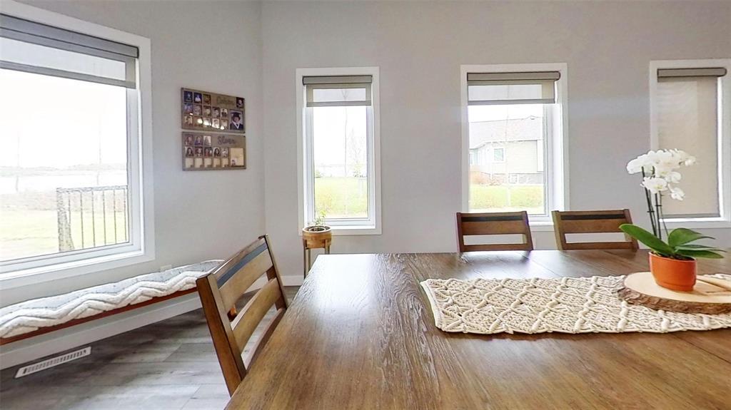












65 Cooper Road N

,
Shoal Lake,




Manitoba
R0J1Z0

