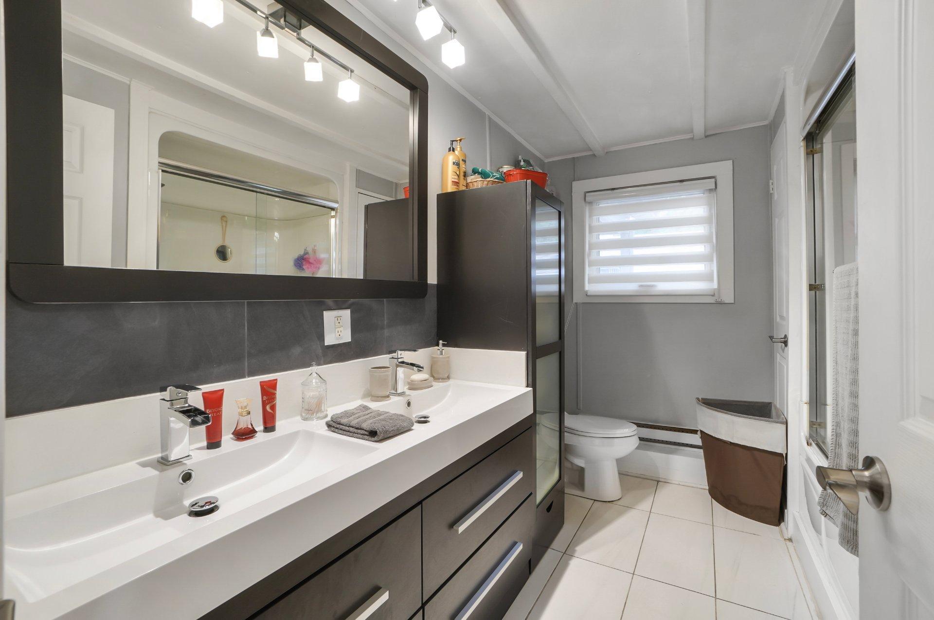 









16000


Rue Wilfrid-Boileau

, R13,
Montréal (L'Île-Bizard/Sainte-Geneviève),




QC
H9H1G6

