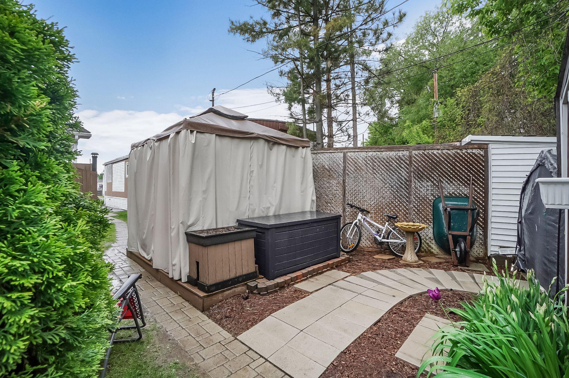 









16000


Rue Wilfrid-Boileau

, R13,
Montréal (L'Île-Bizard/Sainte-Geneviève),




QC
H9H1G6

