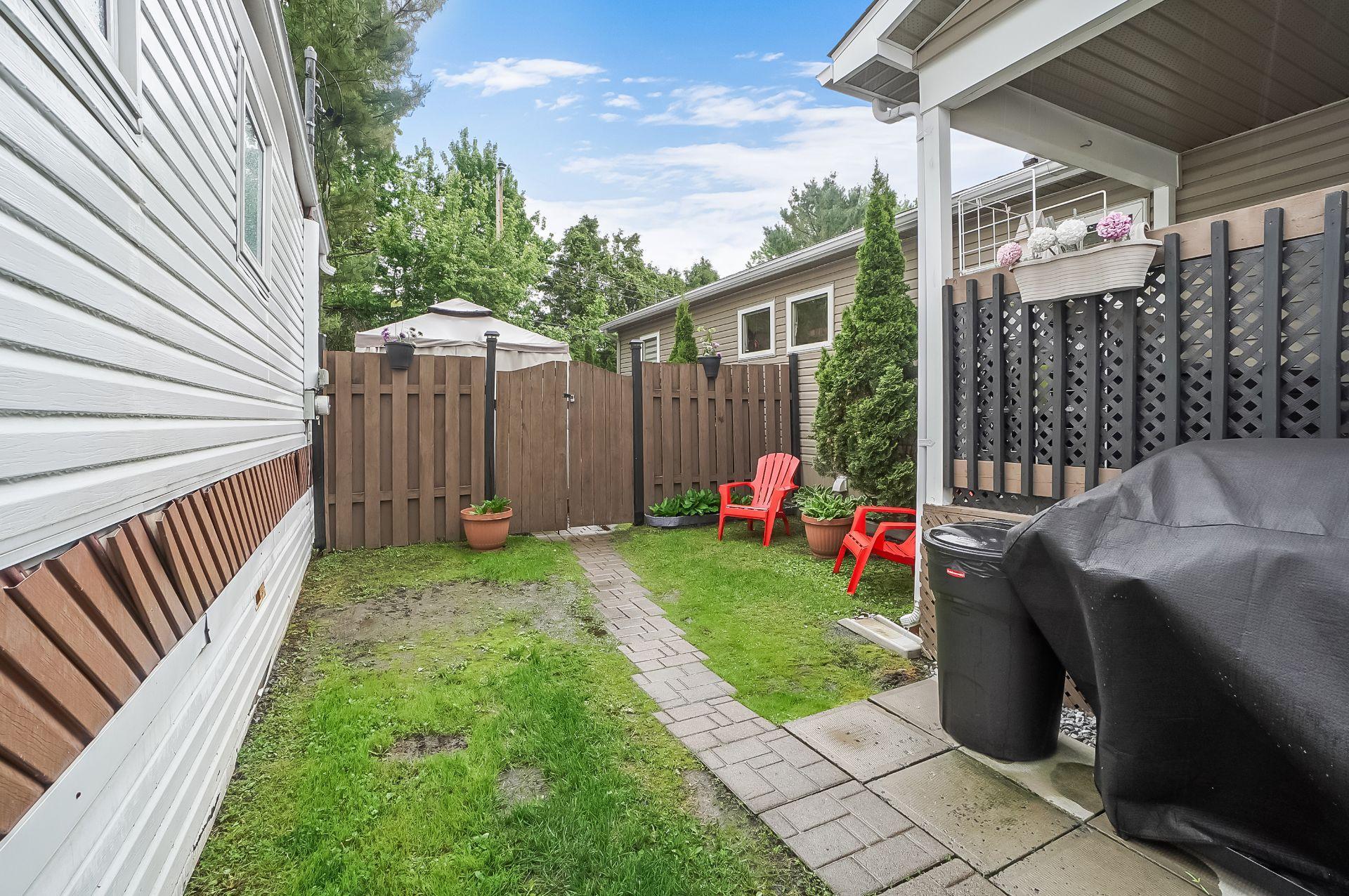 









16000


Rue Wilfrid-Boileau

, R13,
Montréal (L'Île-Bizard/Sainte-Geneviève),




QC
H9H1G6

