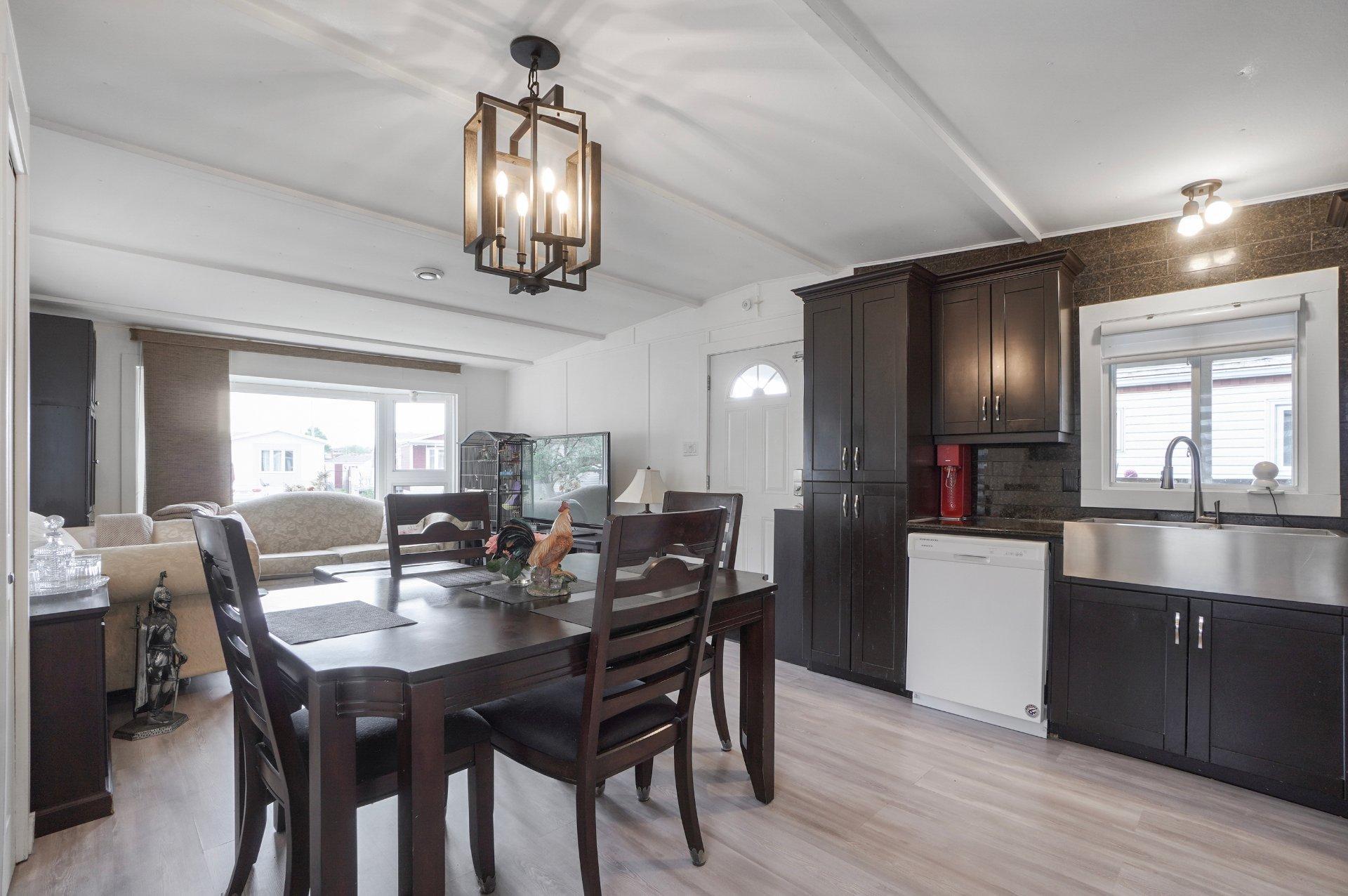 









16000


Rue Wilfrid-Boileau

, R13,
Montréal (L'Île-Bizard/Sainte-Geneviève),




QC
H9H1G6

