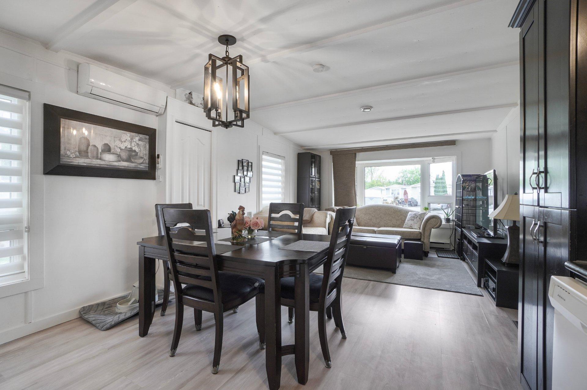 









16000


Rue Wilfrid-Boileau

, R13,
Montréal (L'Île-Bizard/Sainte-Geneviève),




QC
H9H1G6

