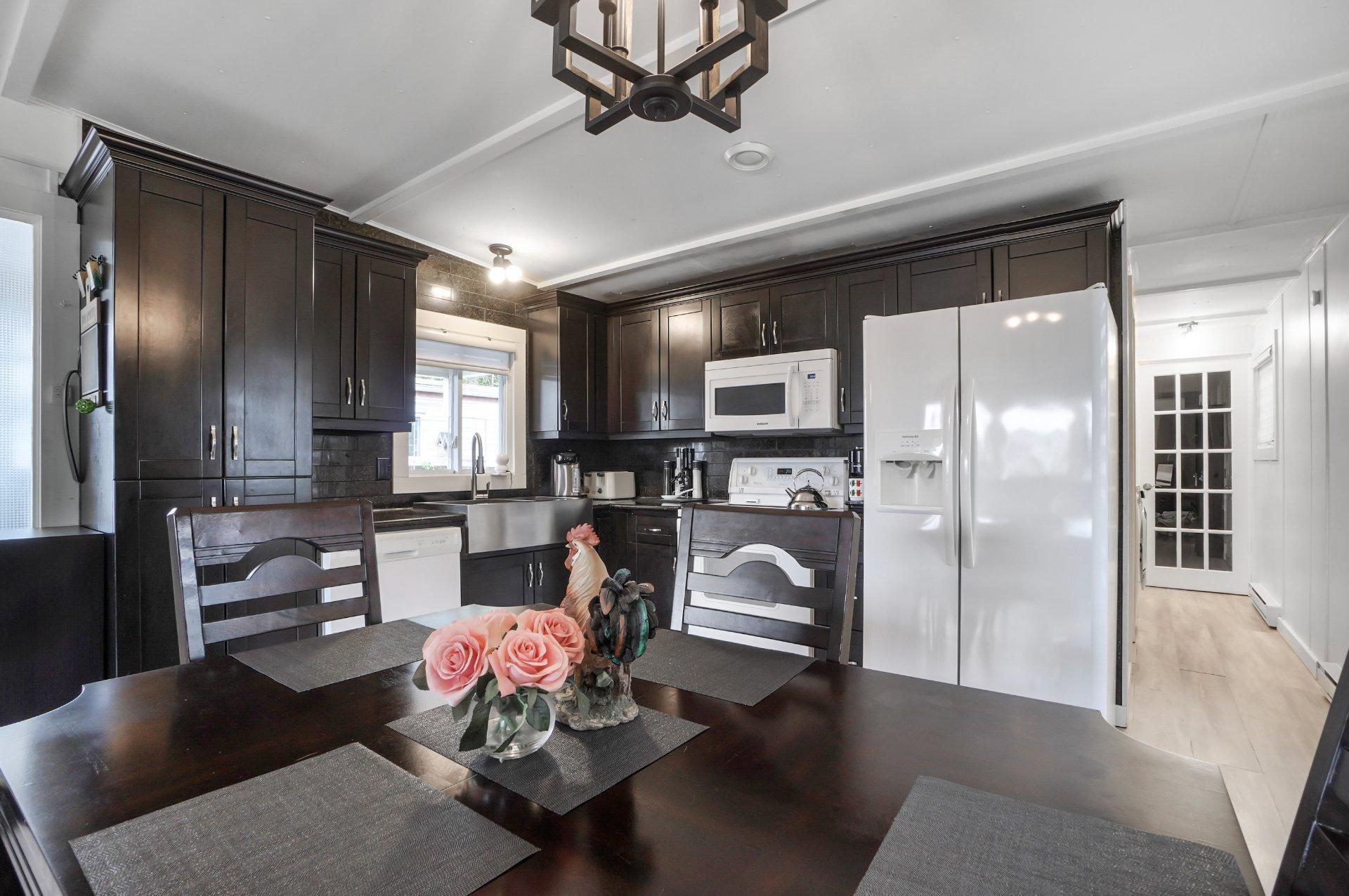 









16000


Rue Wilfrid-Boileau

, R13,
Montréal (L'Île-Bizard/Sainte-Geneviève),




QC
H9H1G6

