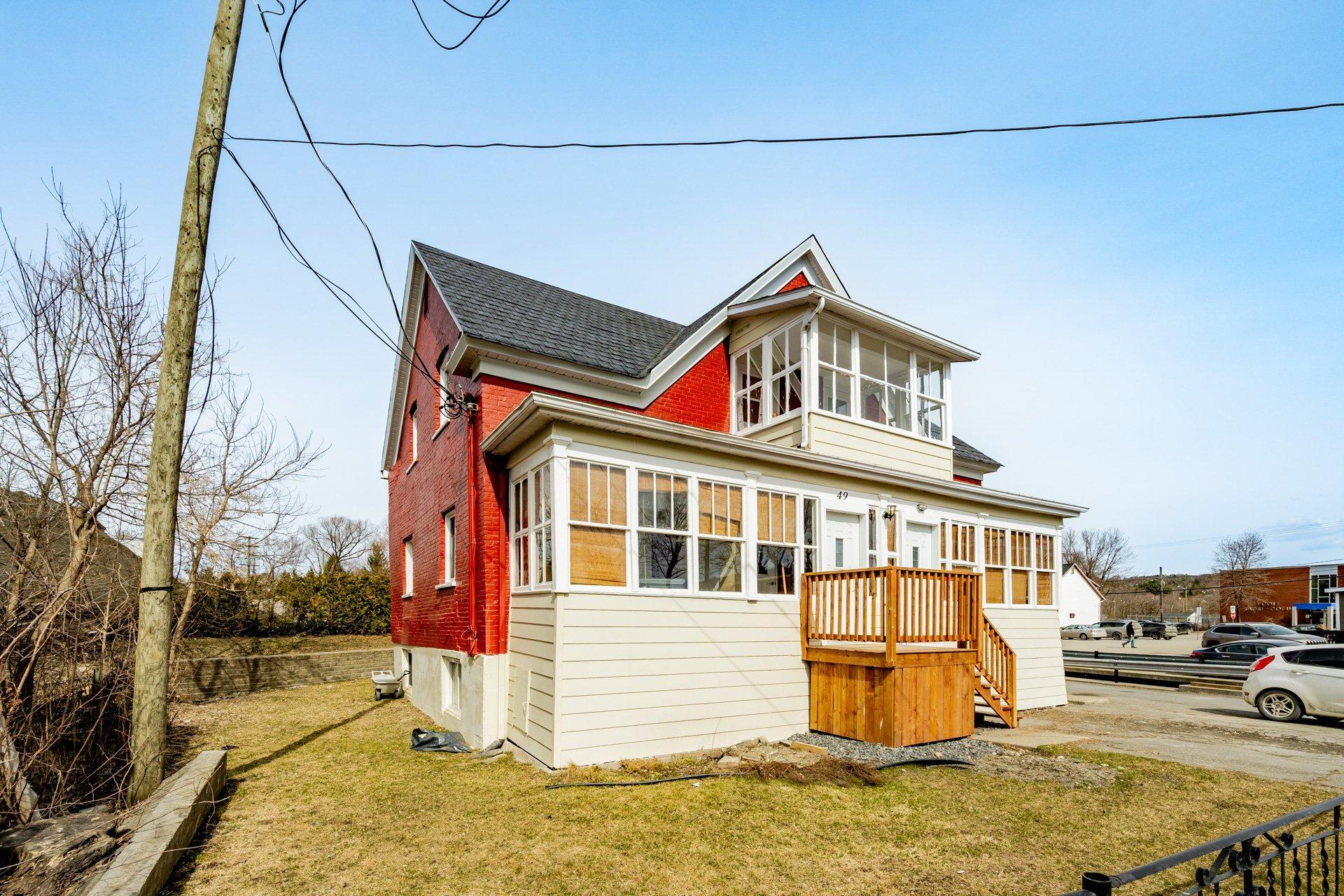 









49


Rue Chartier

,
Coaticook,




QC
J1A1K2

