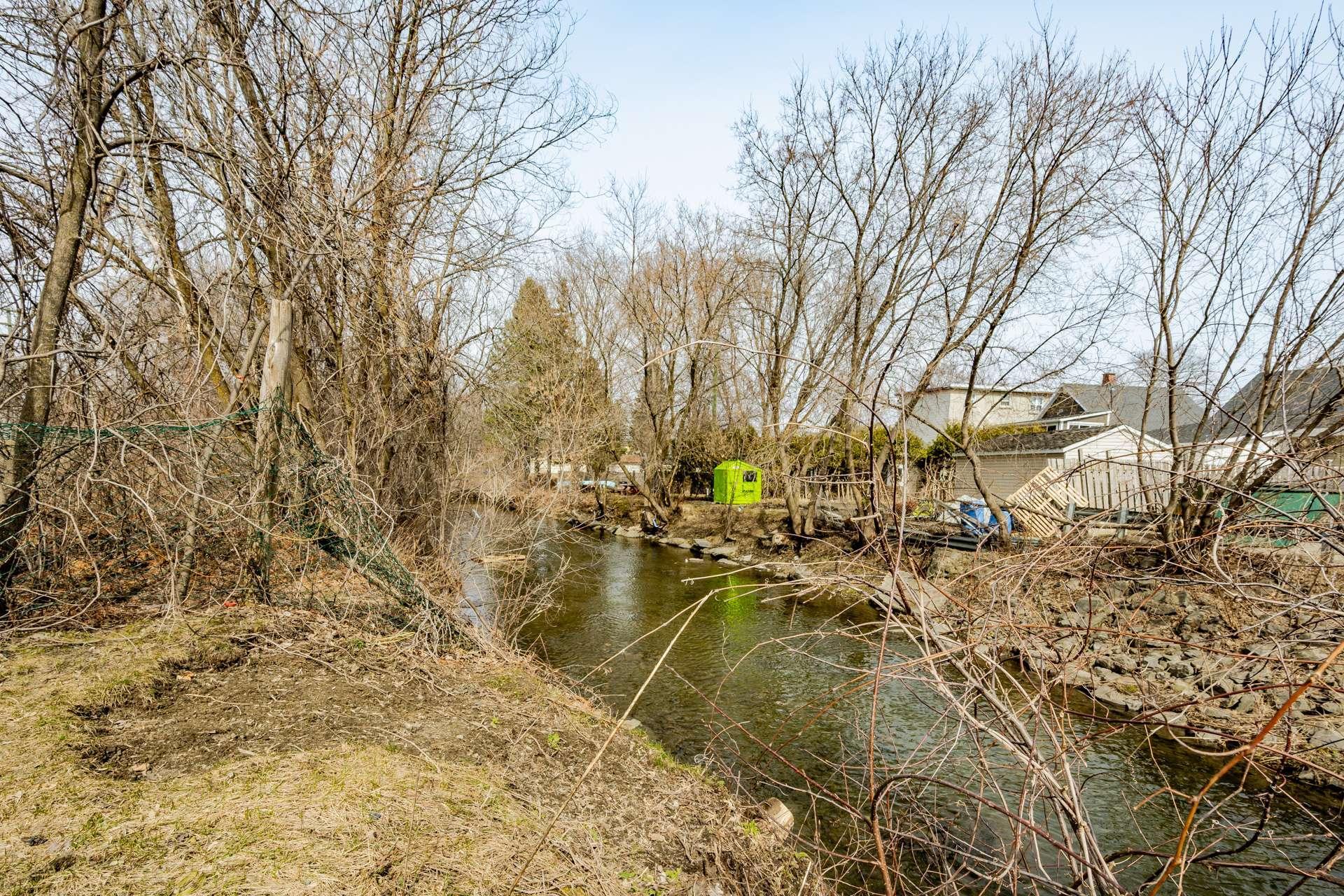 









49


Rue Chartier

,
Coaticook,




QC
J1A1K2

