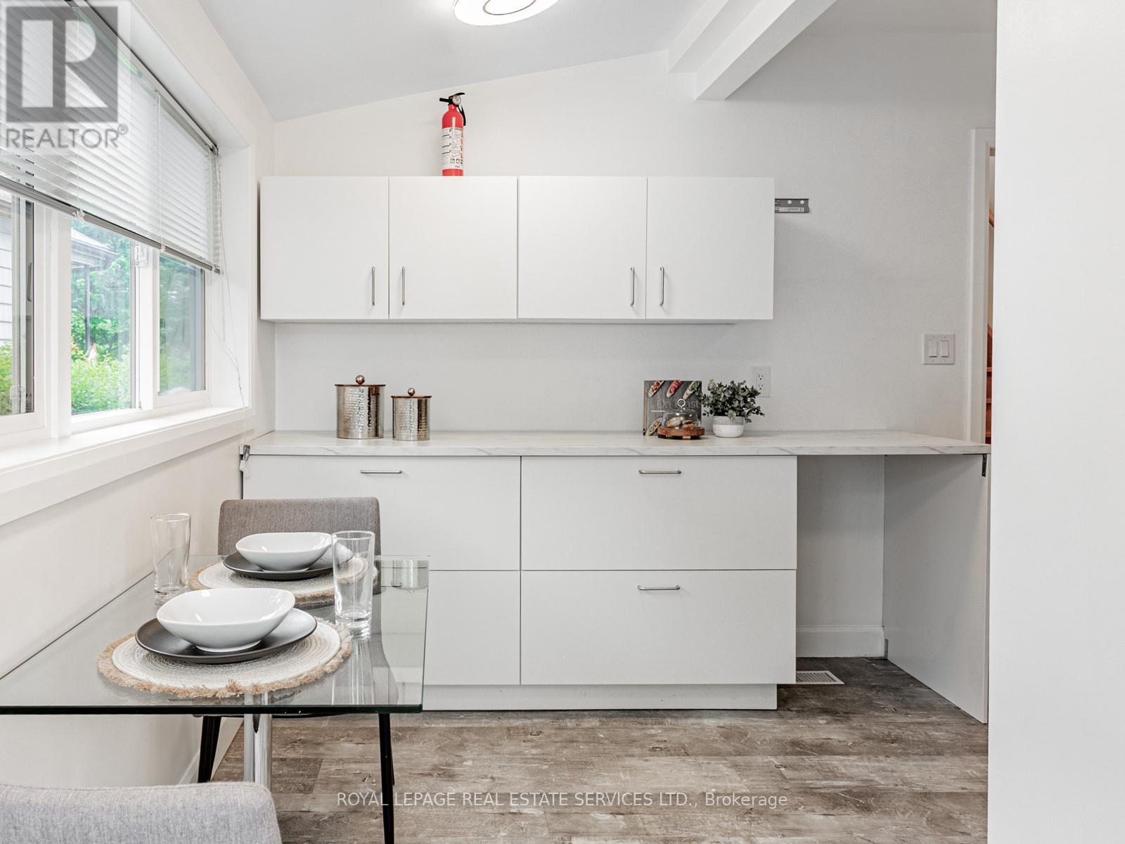 












50 FLORENCE CRESCENT

,
Toronto,




Ontario
M6N4E5

