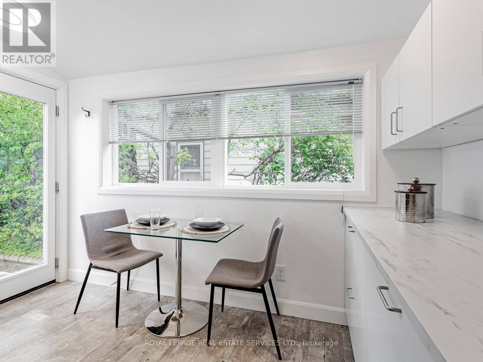 












50 FLORENCE CRESCENT

,
Toronto,




Ontario
M6N4E5

