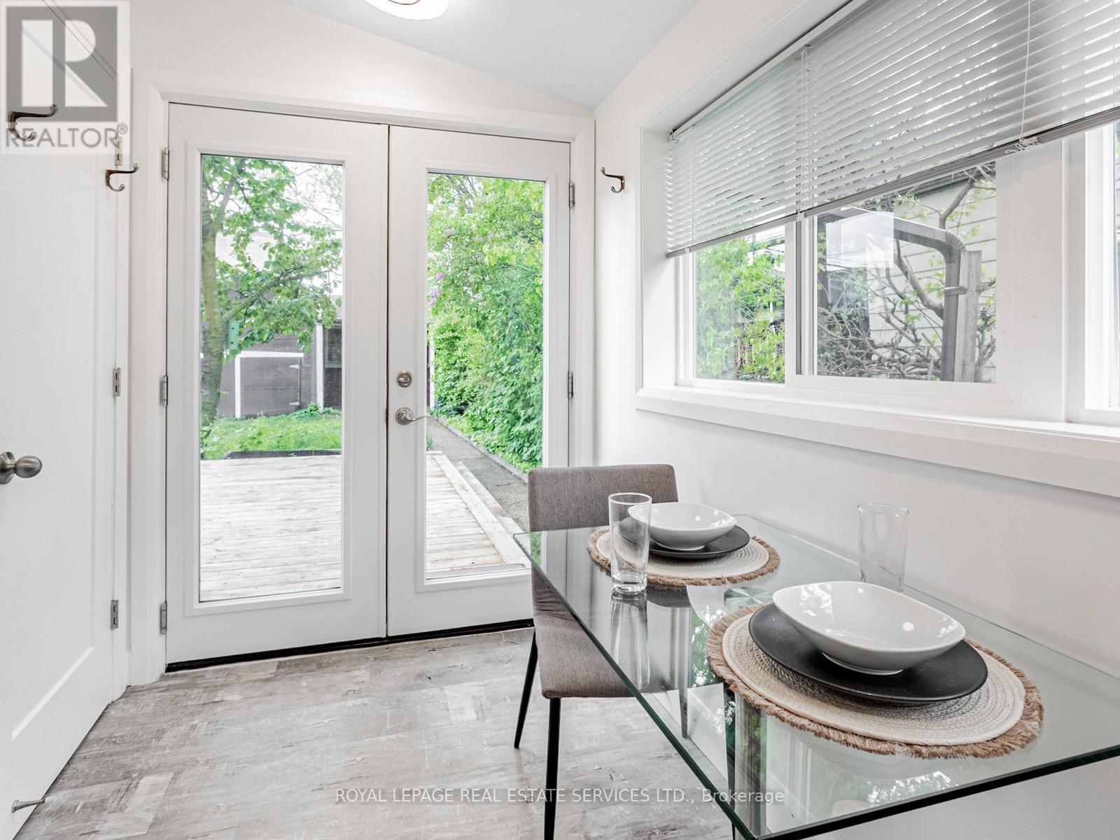 












50 FLORENCE CRESCENT

,
Toronto,




Ontario
M6N4E5

