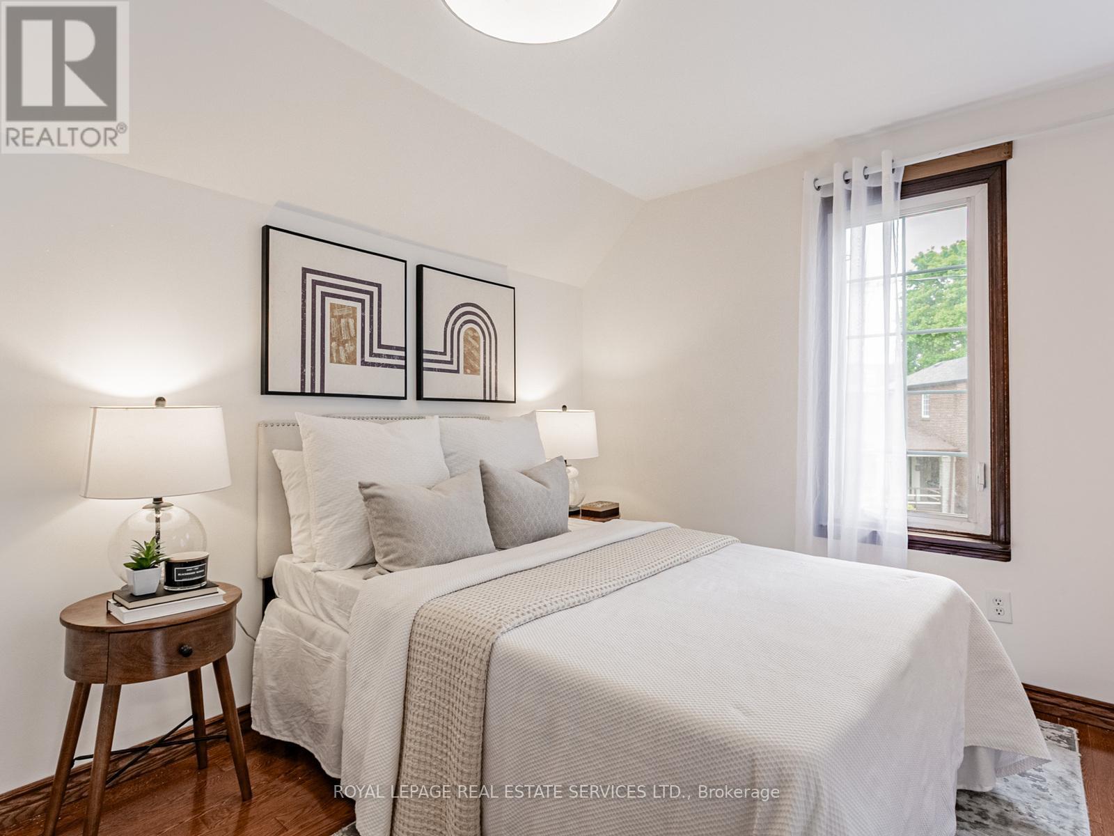 












50 FLORENCE CRESCENT

,
Toronto,




Ontario
M6N4E5

