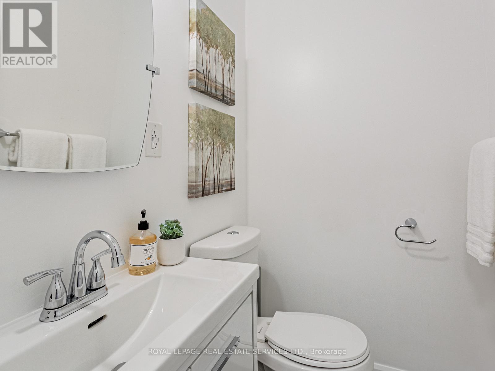












50 FLORENCE CRESCENT

,
Toronto,




Ontario
M6N4E5

