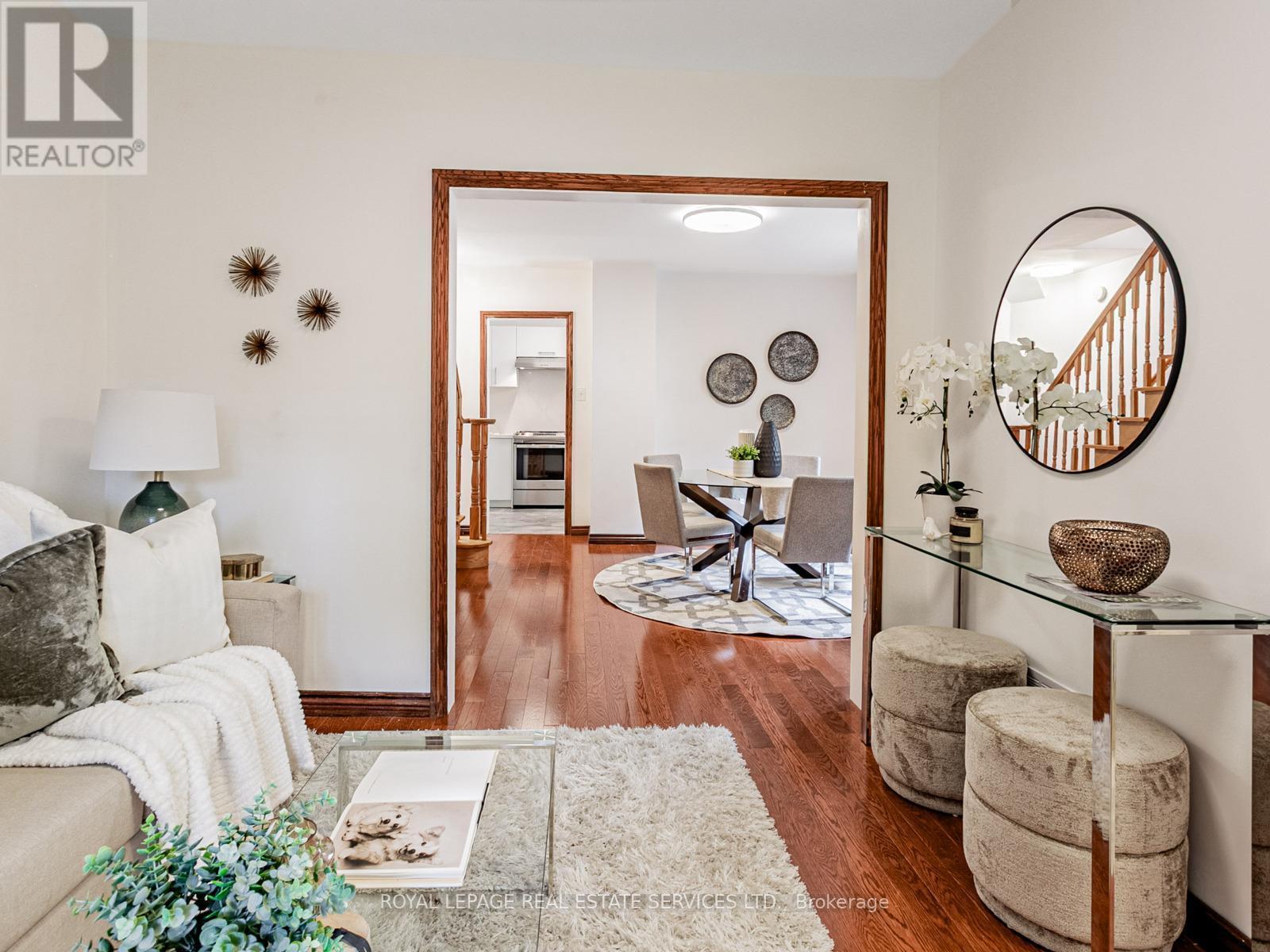












50 FLORENCE CRESCENT

,
Toronto,




Ontario
M6N4E5

