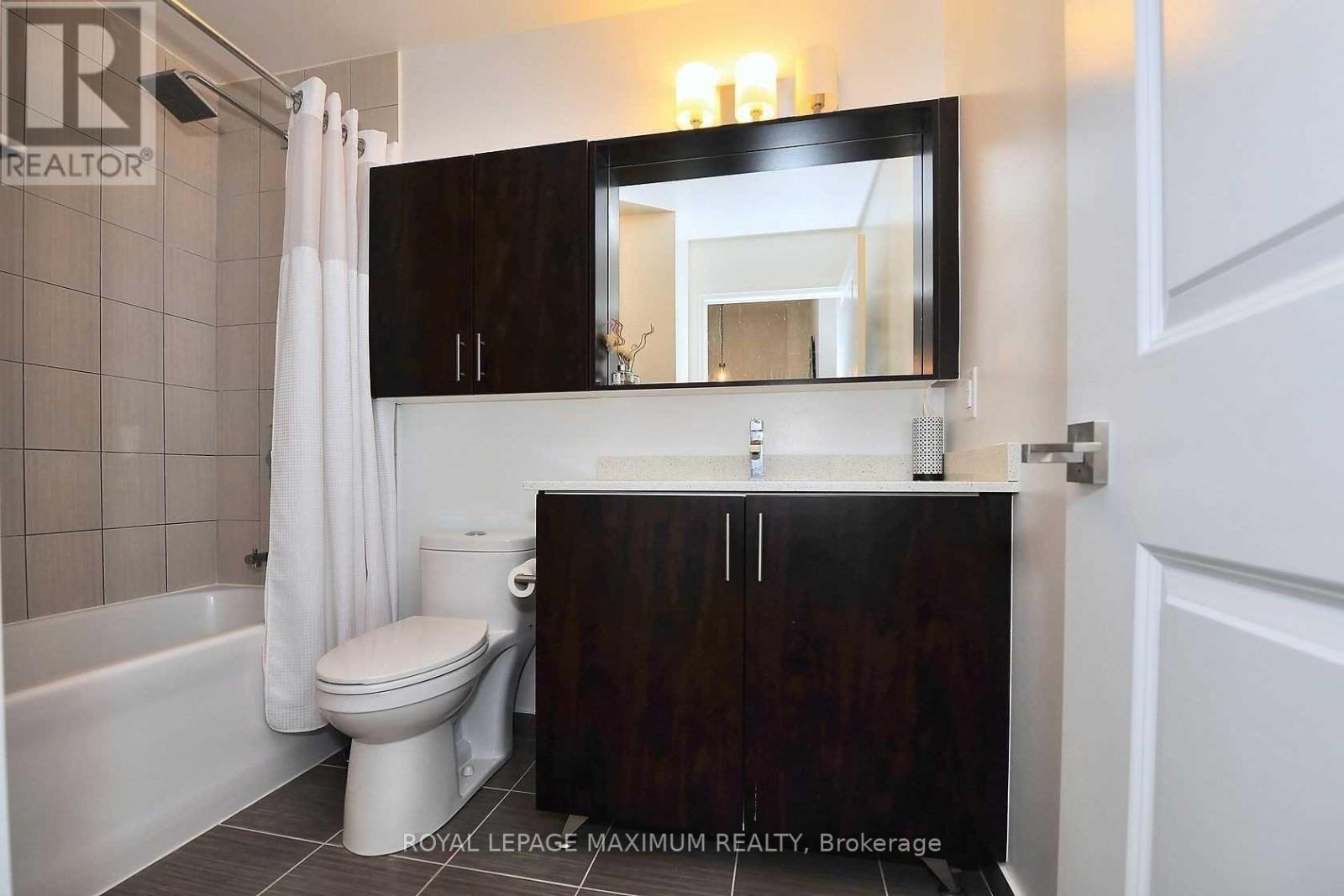 












304 - 3700 HIGHWAY 7 ROAD

,
Vaughan,




Ontario
L4L1A6

