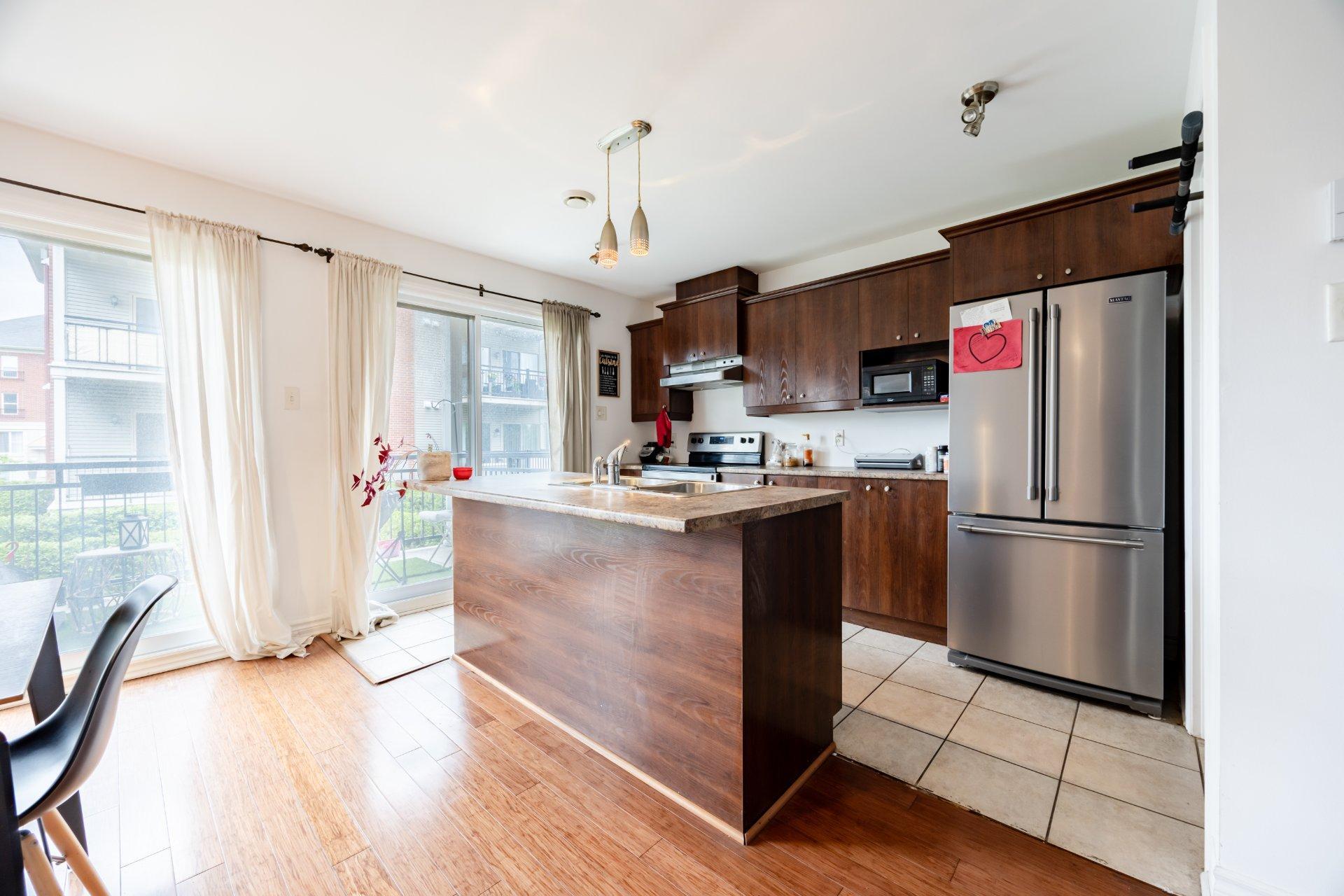 









4595


Ch. des Prairies

, 3,
Brossard,




QC
J4Y0E5

