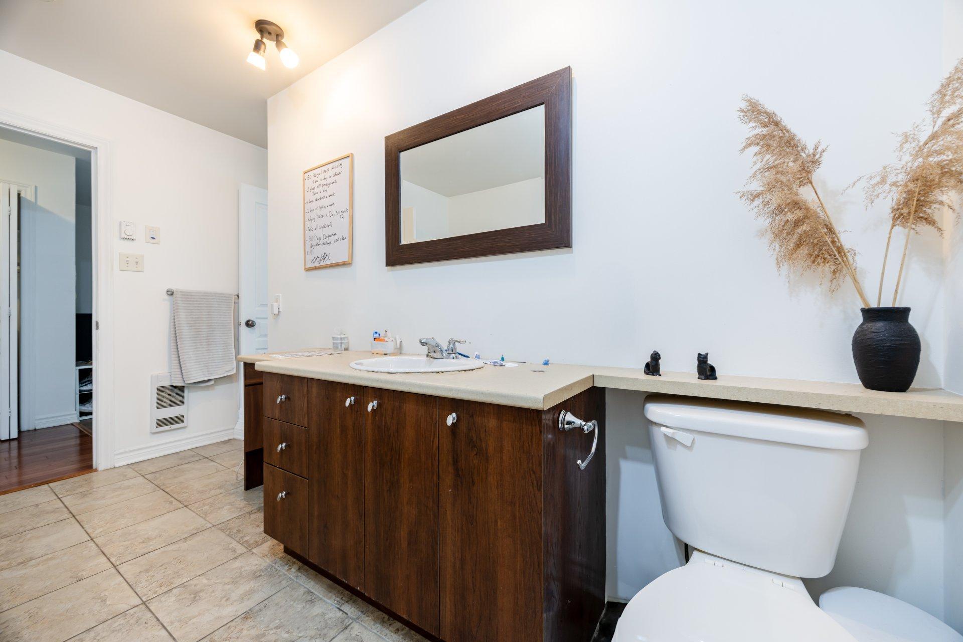 









4595


Ch. des Prairies

, 3,
Brossard,




QC
J4Y0E5

