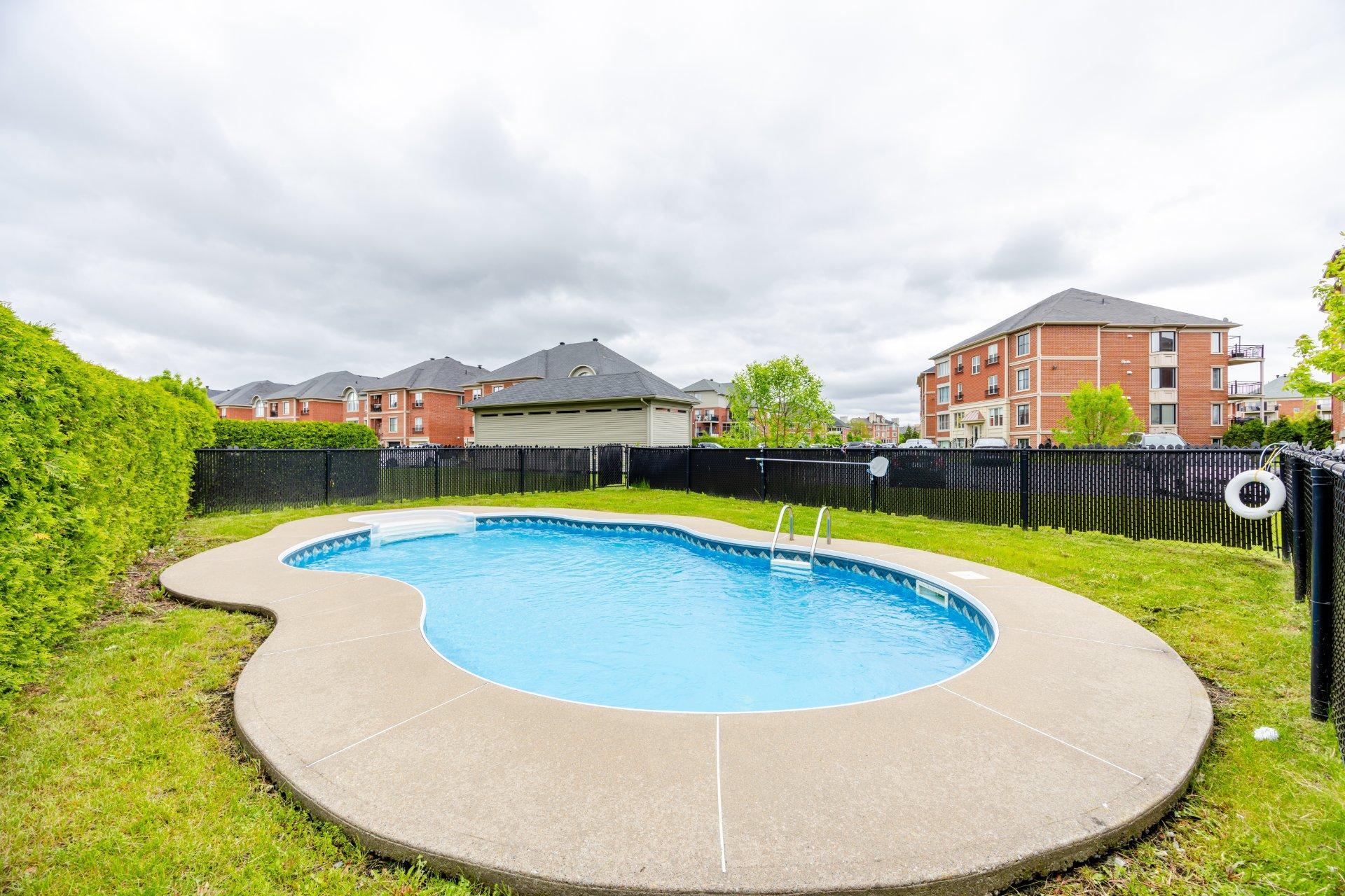 









4595


Ch. des Prairies

, 3,
Brossard,




QC
J4Y0E5

