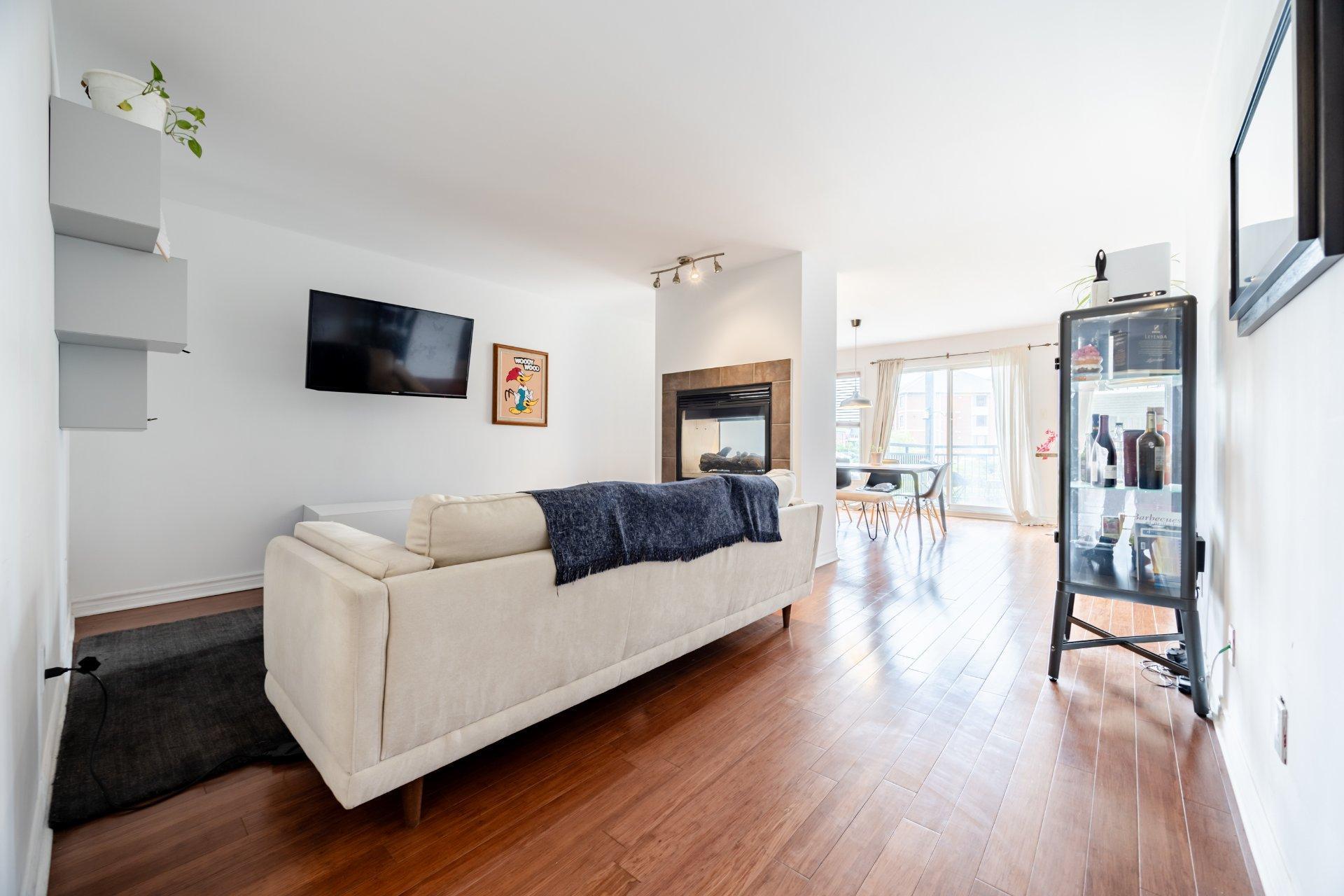 









4595


Ch. des Prairies

, 3,
Brossard,




QC
J4Y0E5

