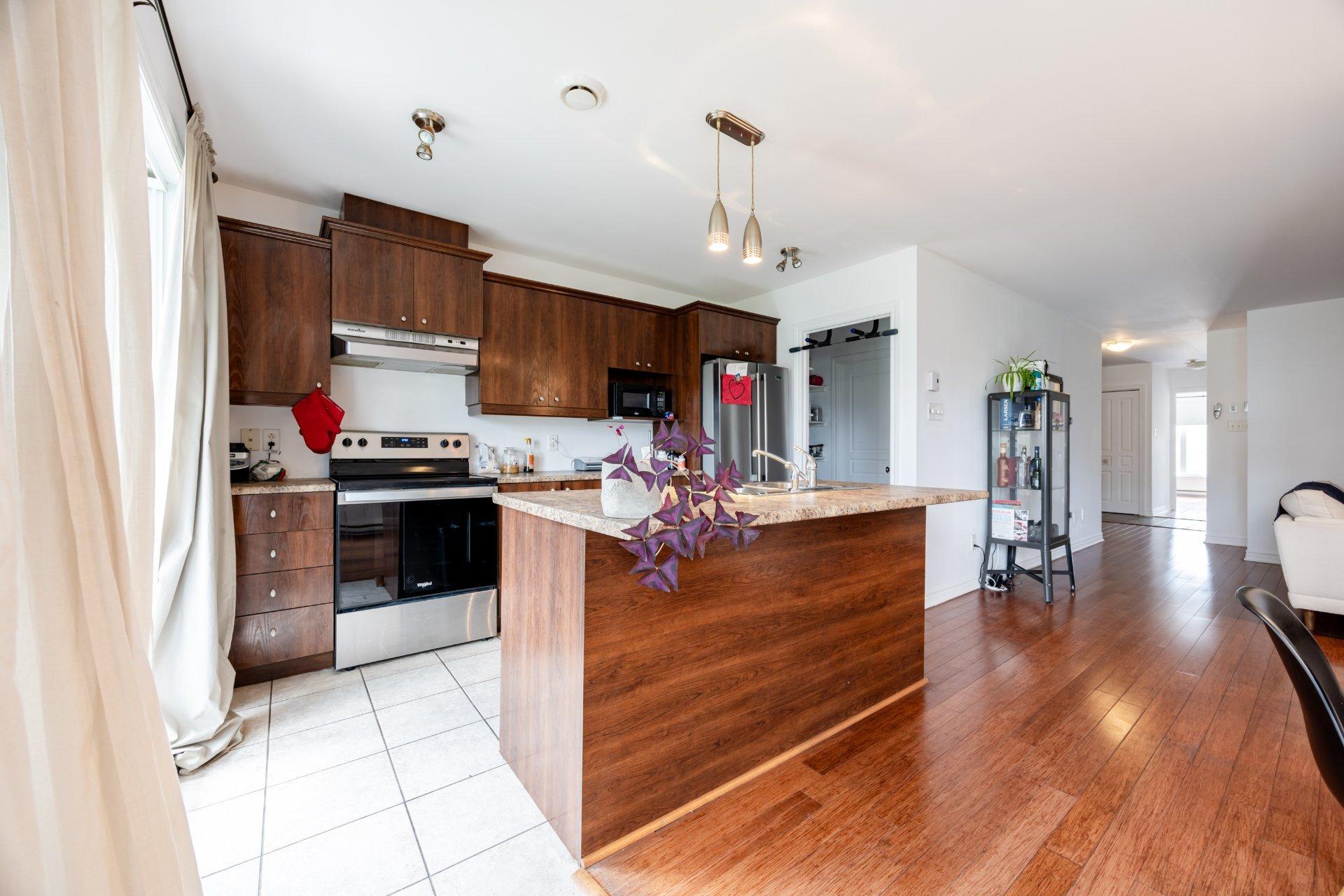 









4595


Ch. des Prairies

, 3,
Brossard,




QC
J4Y0E5

