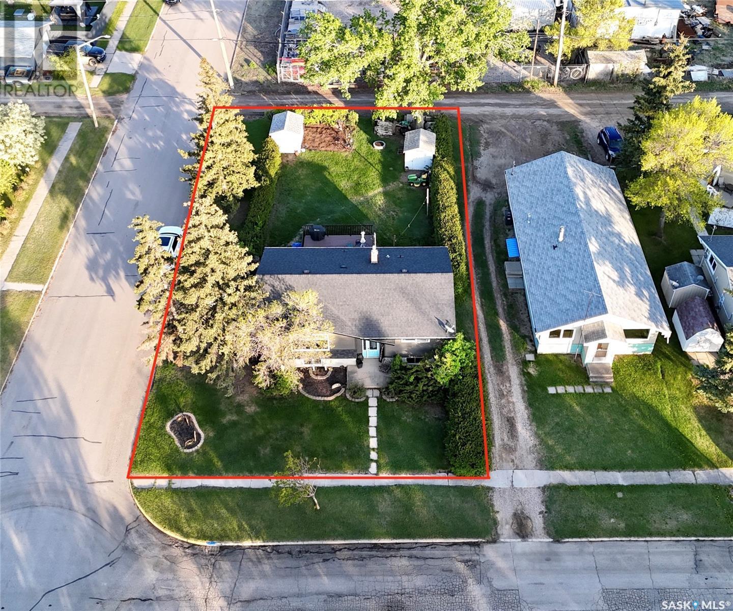 












122 Hamilton STREET

,
Davidson,




Saskatchewan
S0G1A0

