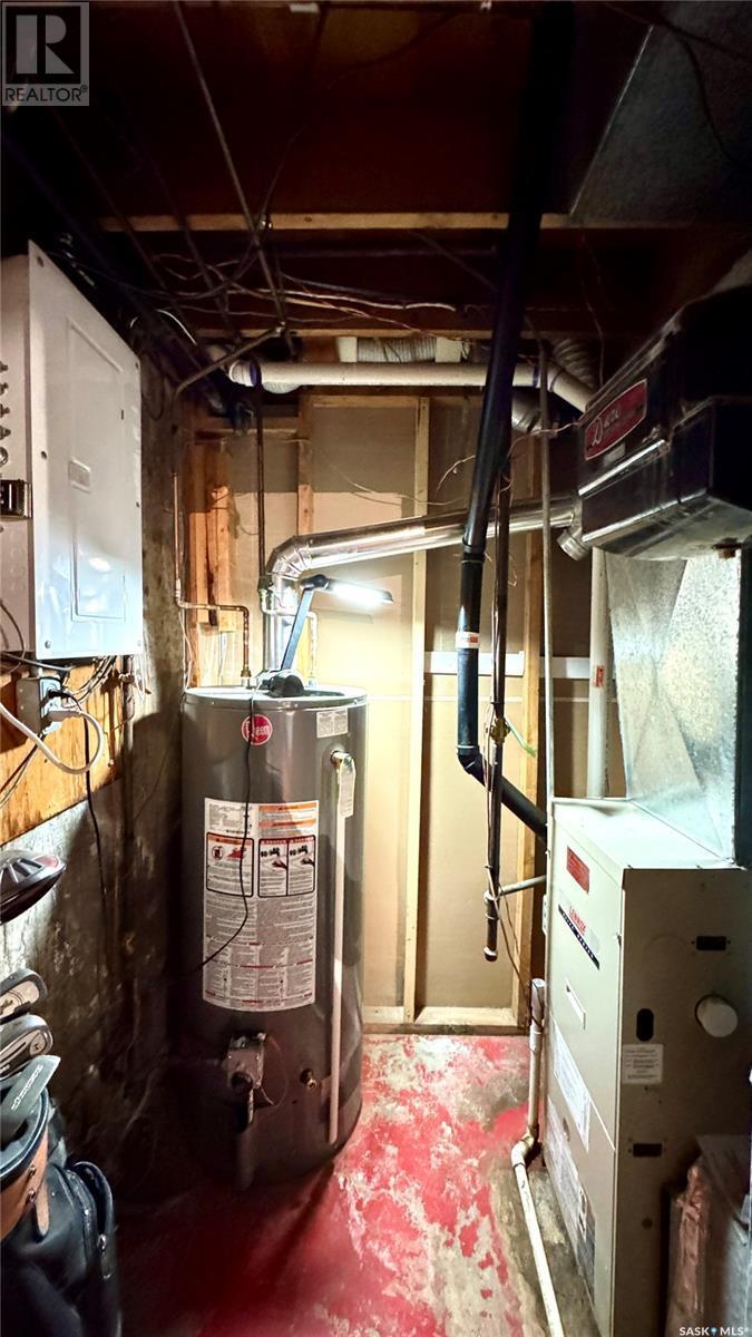 












122 Hamilton STREET

,
Davidson,




Saskatchewan
S0G1A0

