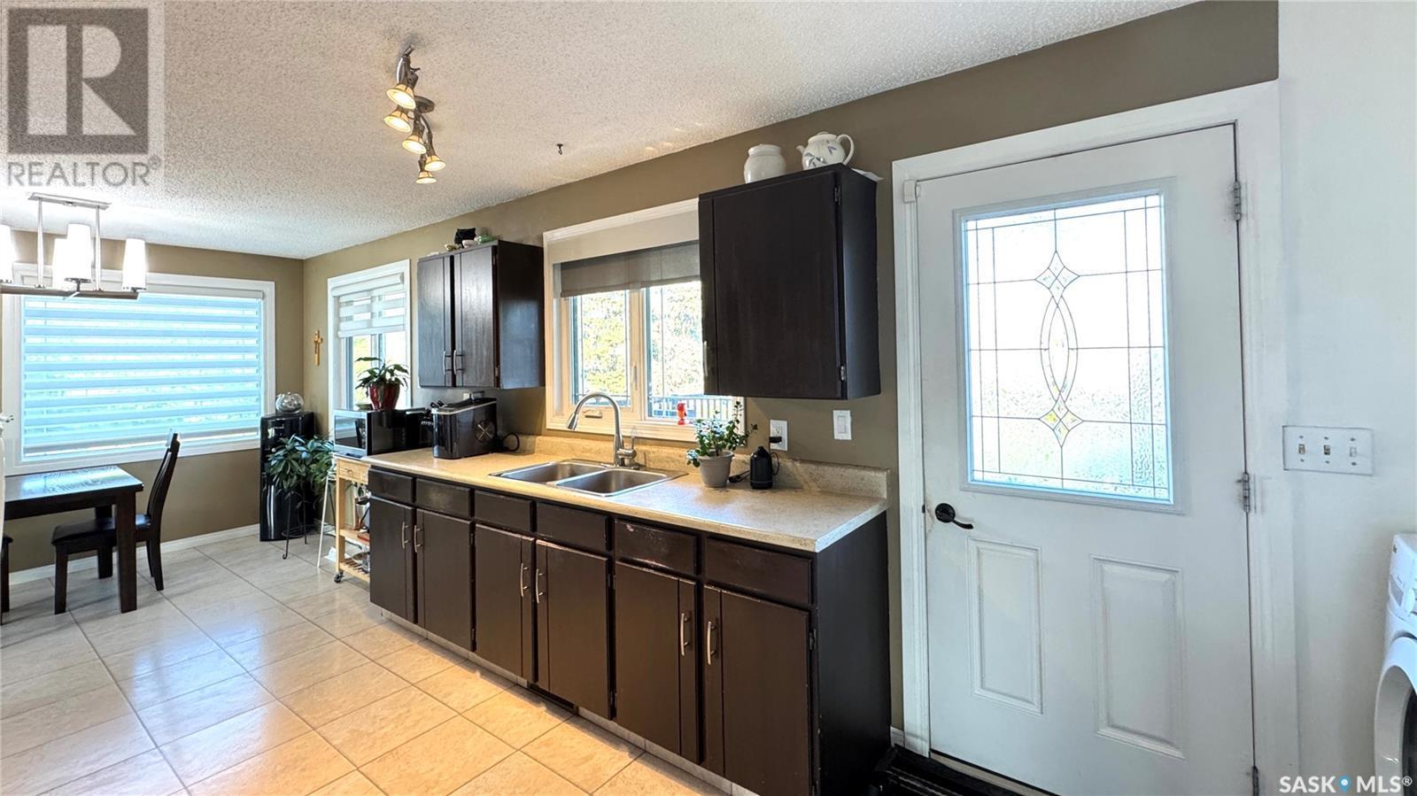 












122 Hamilton STREET

,
Davidson,




Saskatchewan
S0G1A0

