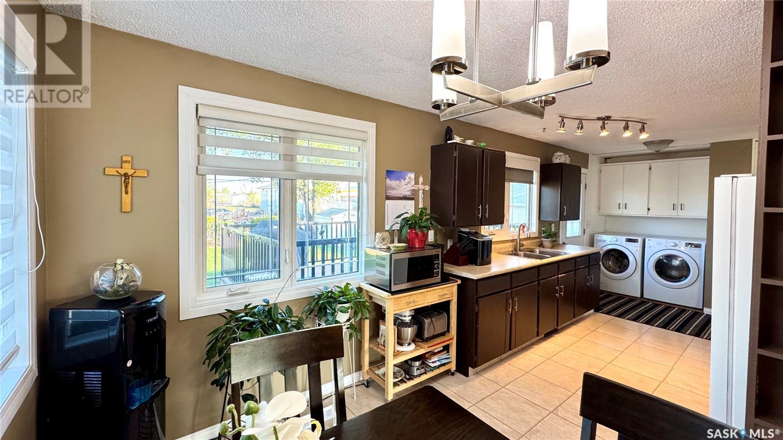 












122 Hamilton STREET

,
Davidson,




Saskatchewan
S0G1A0

