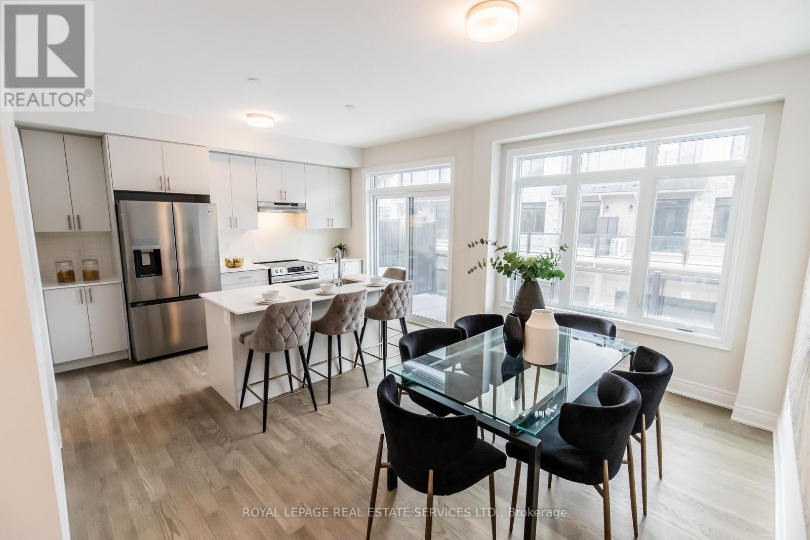 












2733 WESTOAK TRAILS BOULEVARD

,
Oakville,




Ontario
L6M5T1

