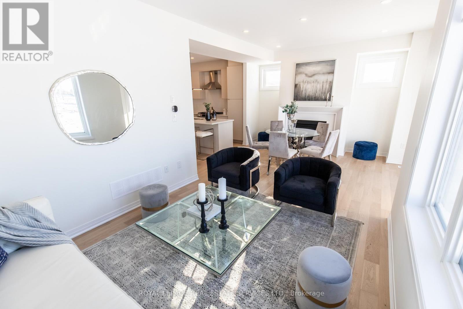 












3300 MARINER PASSAGE

,
Oakville,




Ontario
L6M5S6

