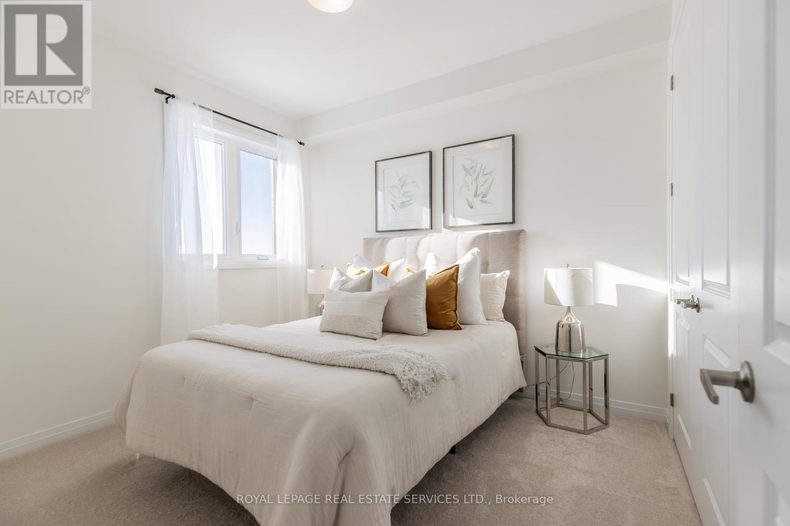 












3300 MARINER PASSAGE

,
Oakville,




Ontario
L6M5S6

