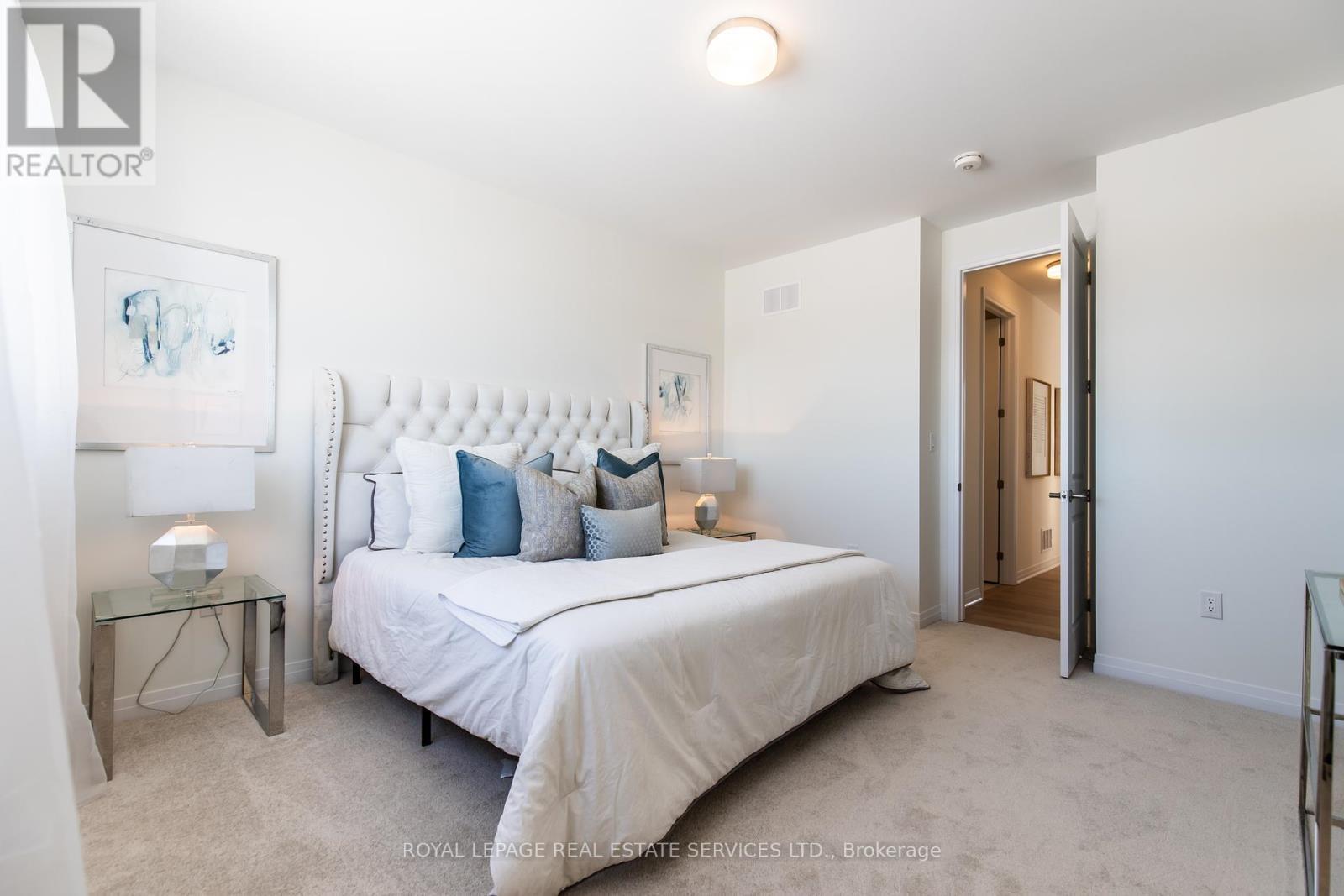 












3300 MARINER PASSAGE

,
Oakville,




Ontario
L6M5S6

