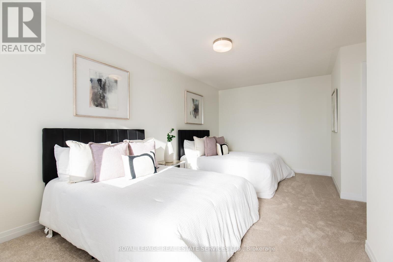 












3300 MARINER PASSAGE

,
Oakville,




Ontario
L6M5S6

