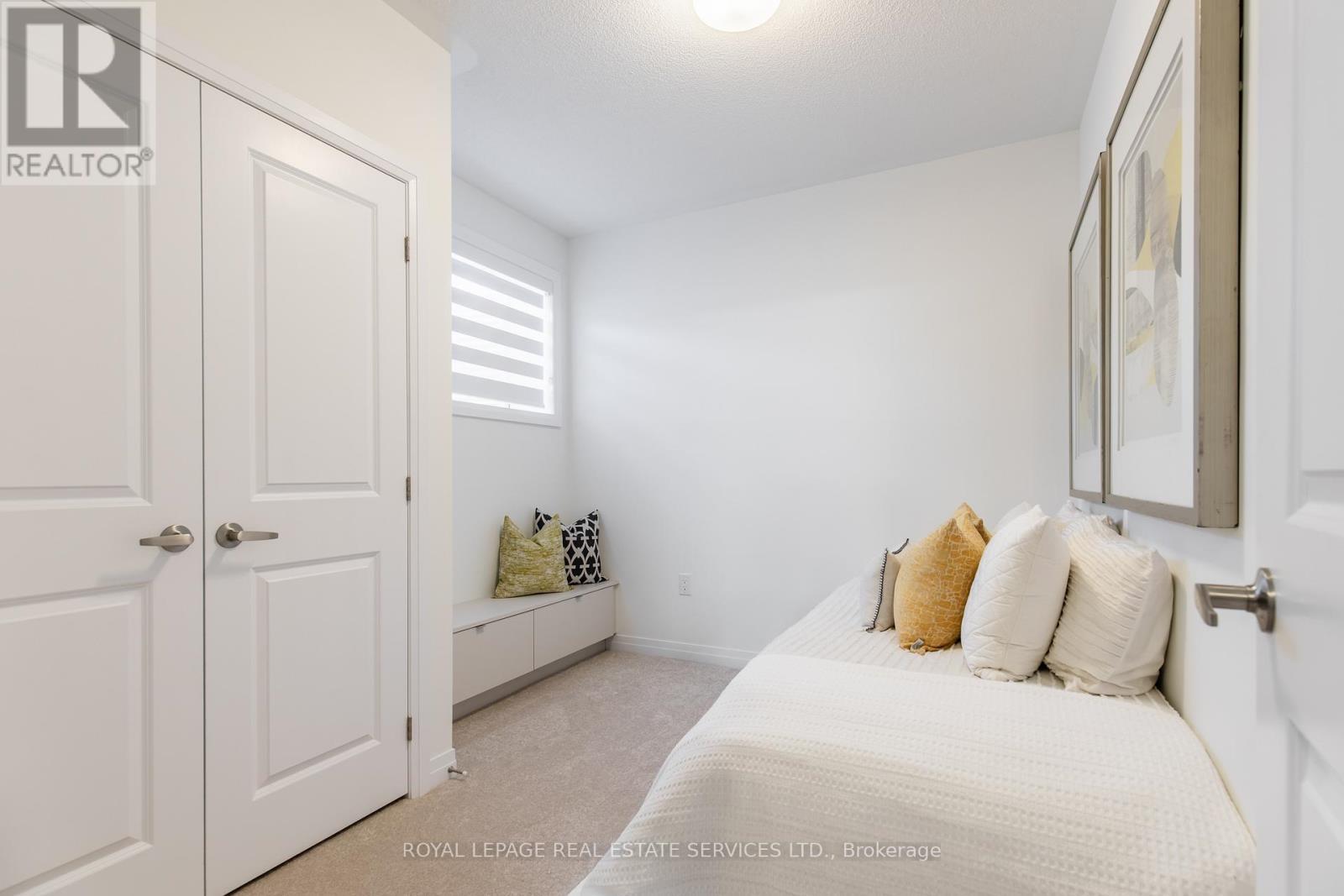 












3300 MARINER PASSAGE

,
Oakville,




Ontario
L6M5S6

