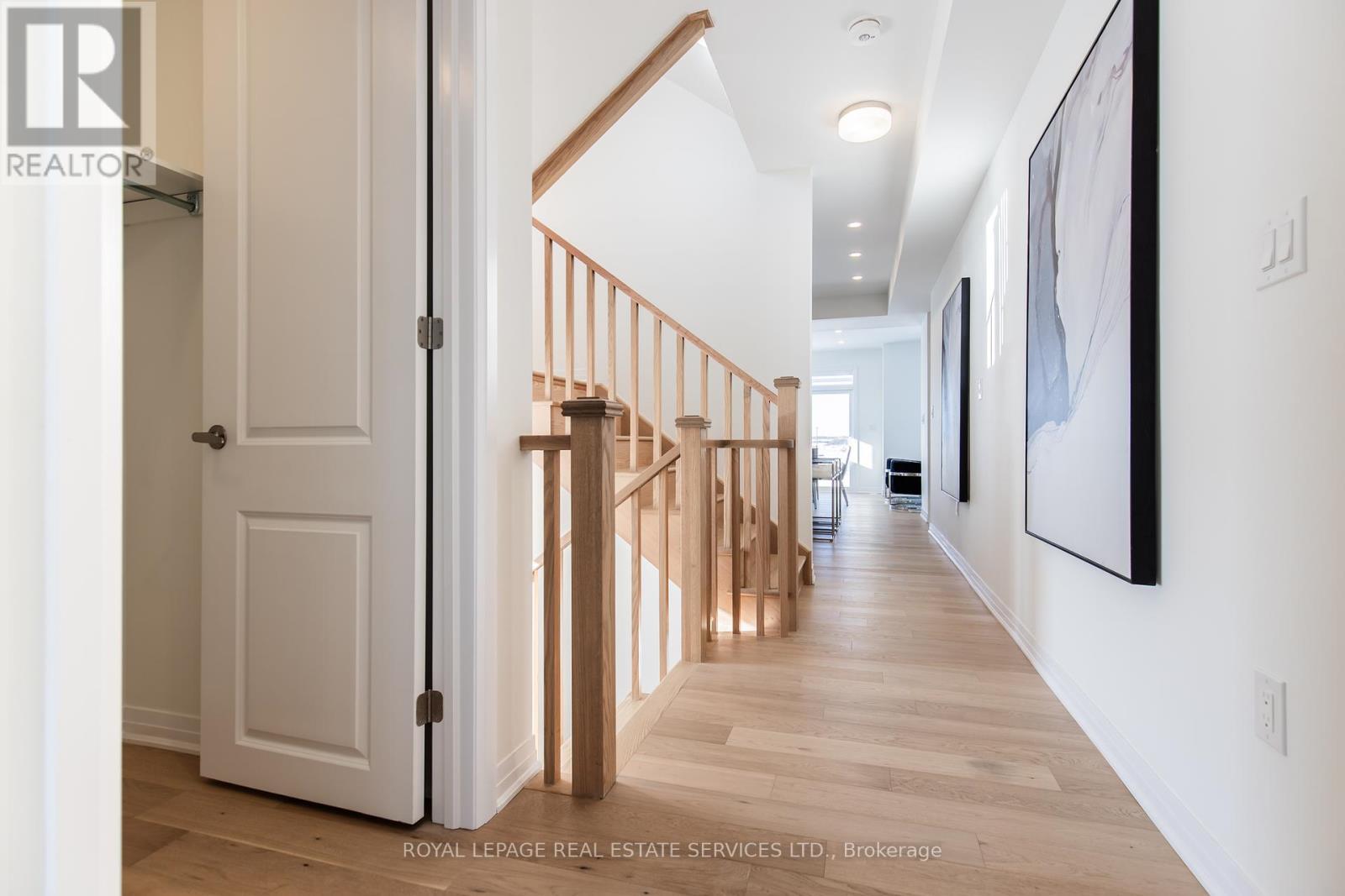 












3300 MARINER PASSAGE

,
Oakville,




Ontario
L6M5S6

