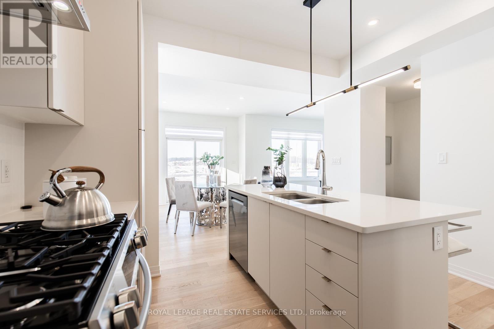 












3300 MARINER PASSAGE

,
Oakville,




Ontario
L6M5S6

