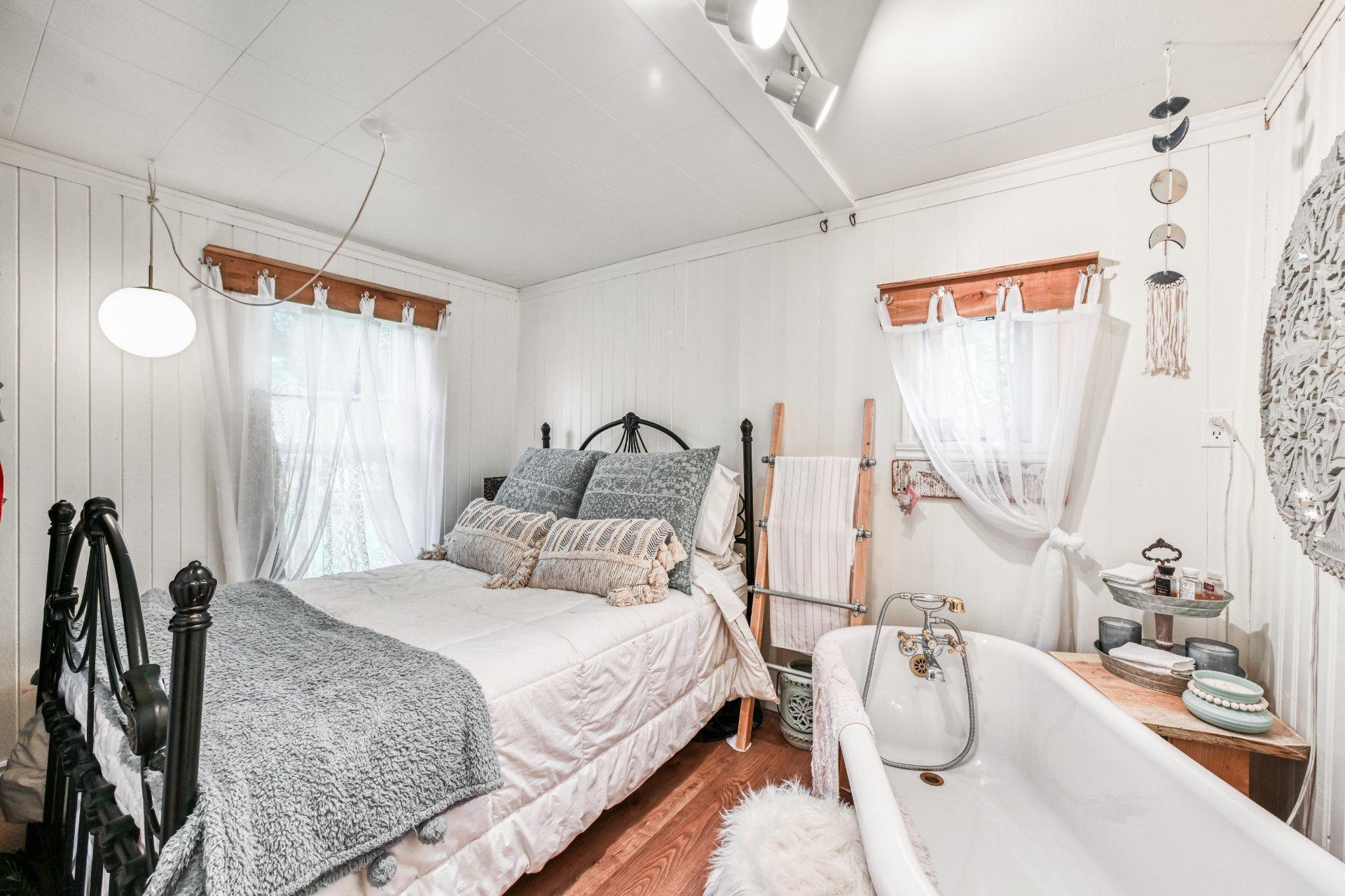 









200


Rue Harris

,
Saint-Jean-sur-Richelieu,




QC
J3B4N6

