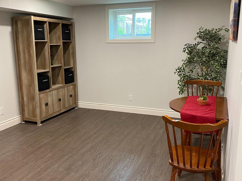 









35


Aintree

Crescent,
Brampton,




ON
L6T 2T2

